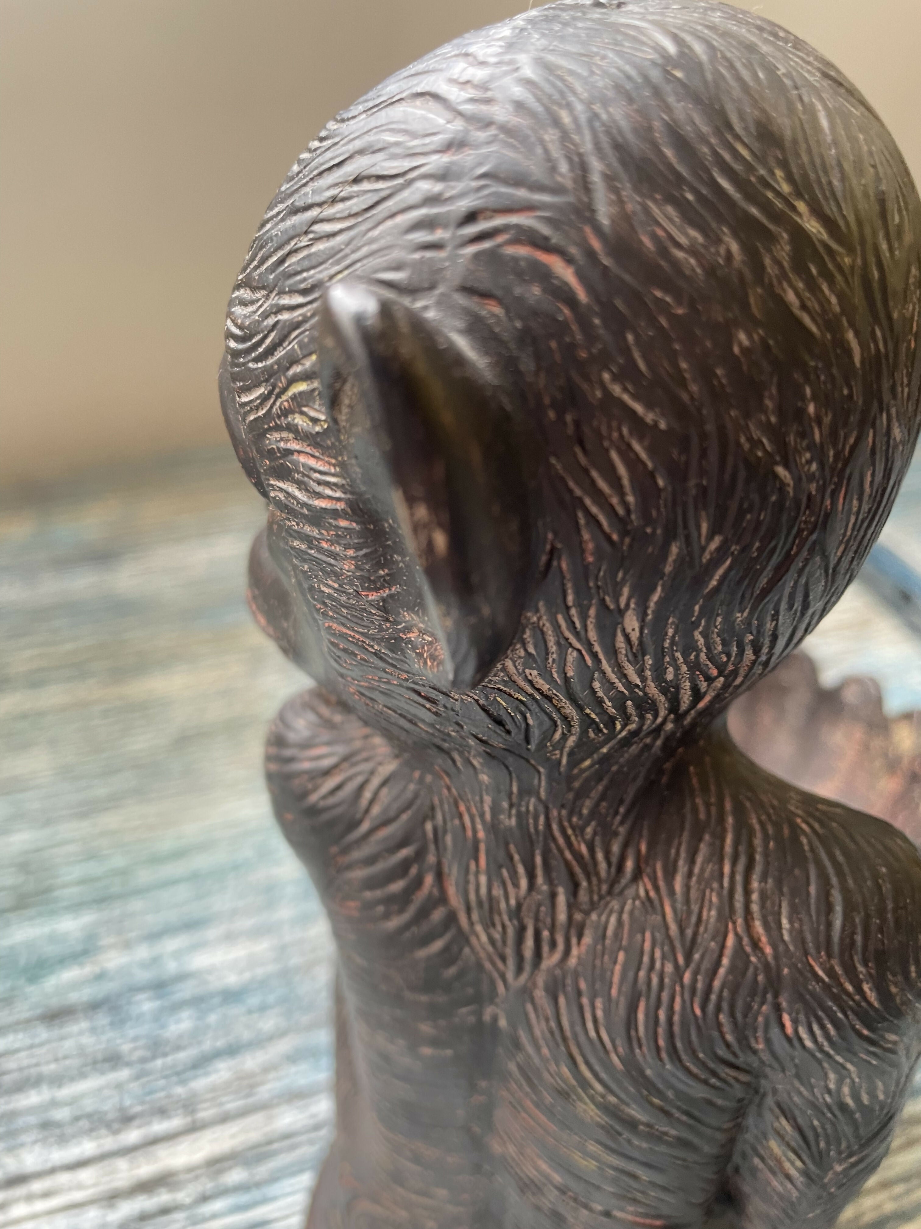 Estatueta de macaco importada - Ribeiro e Pavani