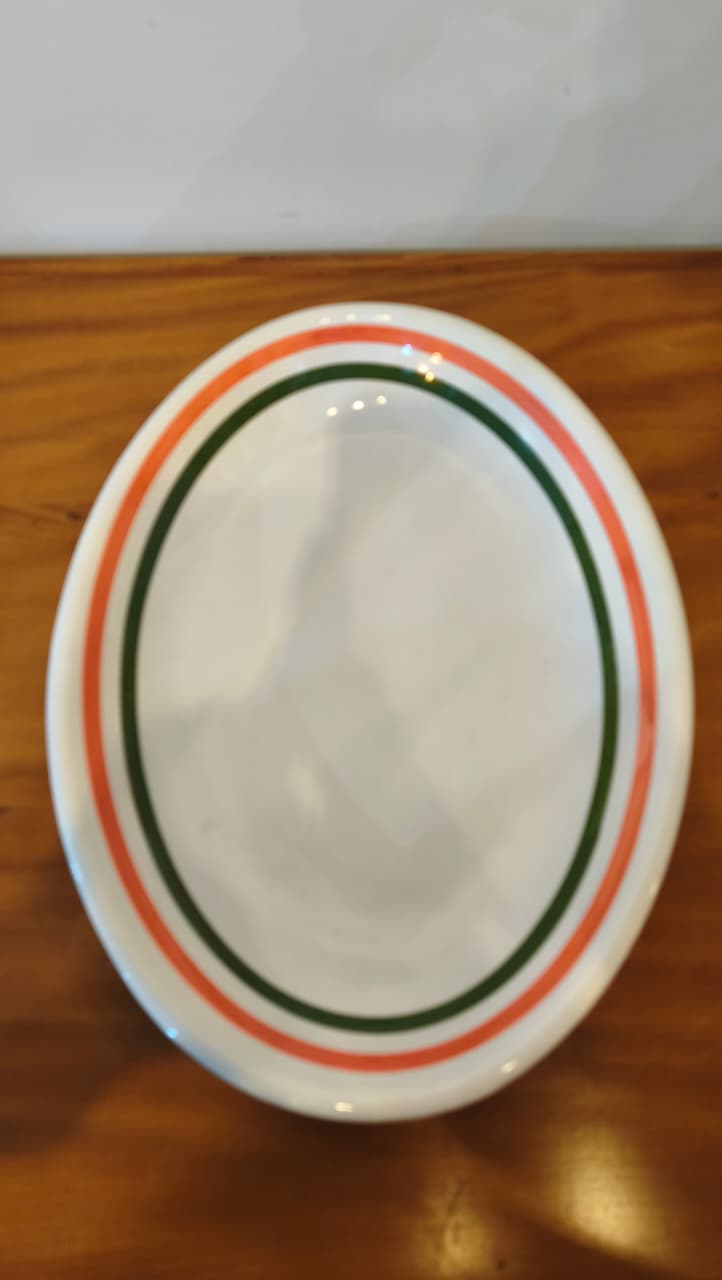 Travessa Oval Italiana La Primula – Cerâmica Esmaltada com linhas verde e laranja 