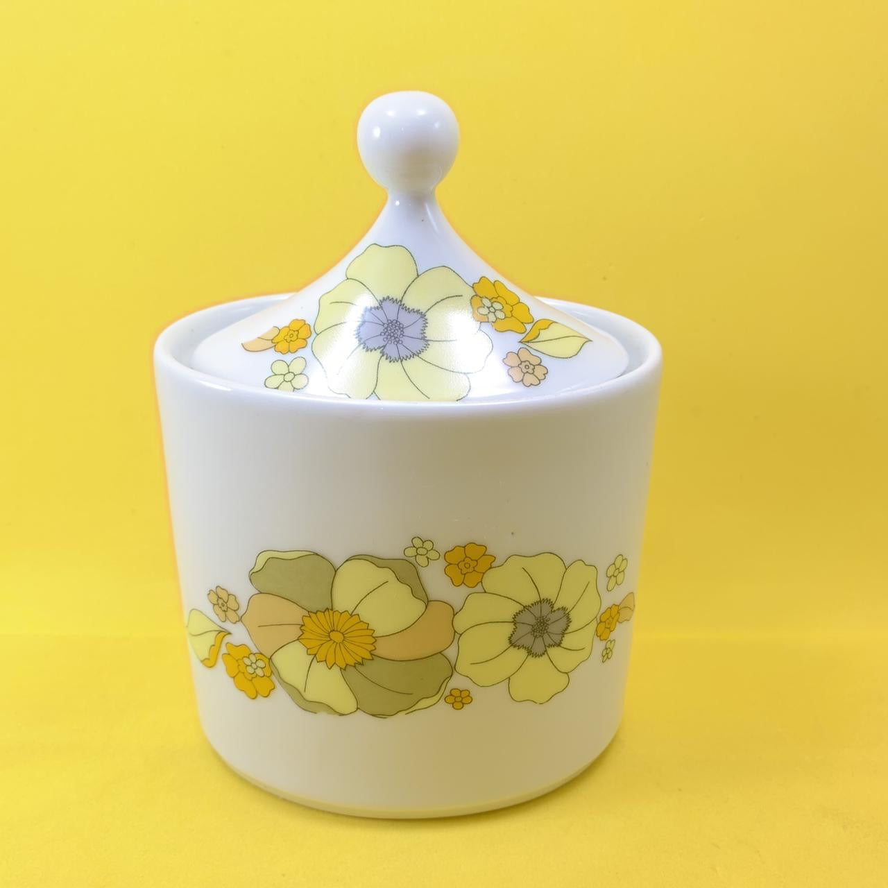 Porcelana Steatita década de 1960/1975 Jogo de chá com flores amarelas