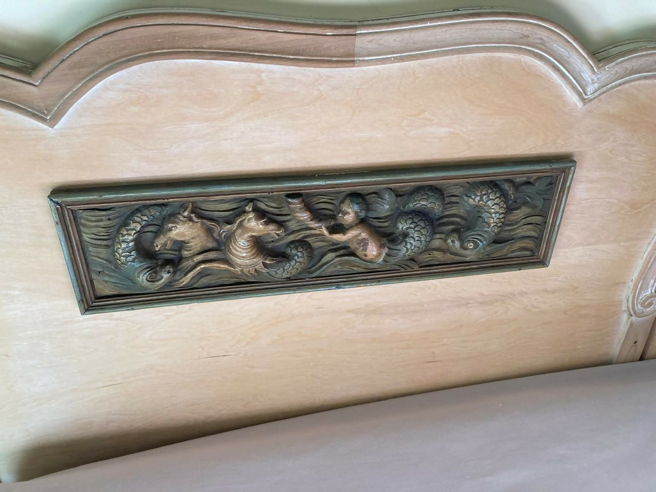 cabeceiras de cama de solteiro entalhadas (valor unitário)