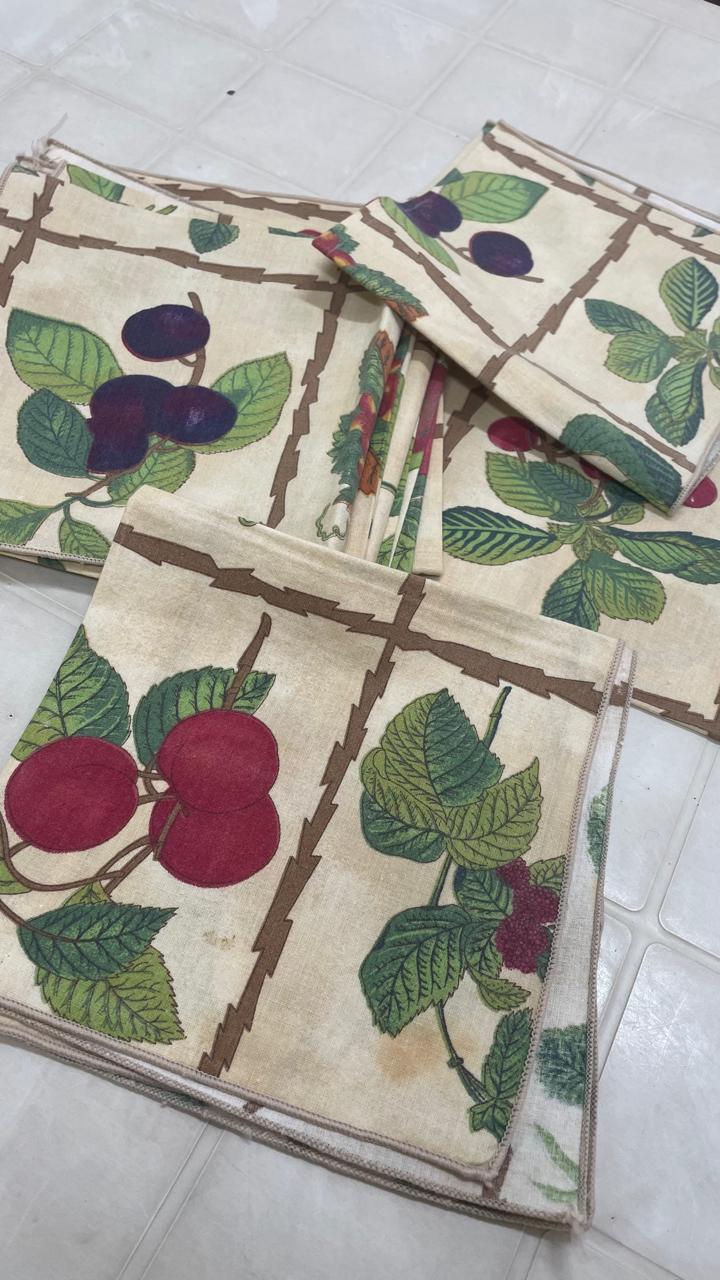 Quardanapos com estampa de frutas