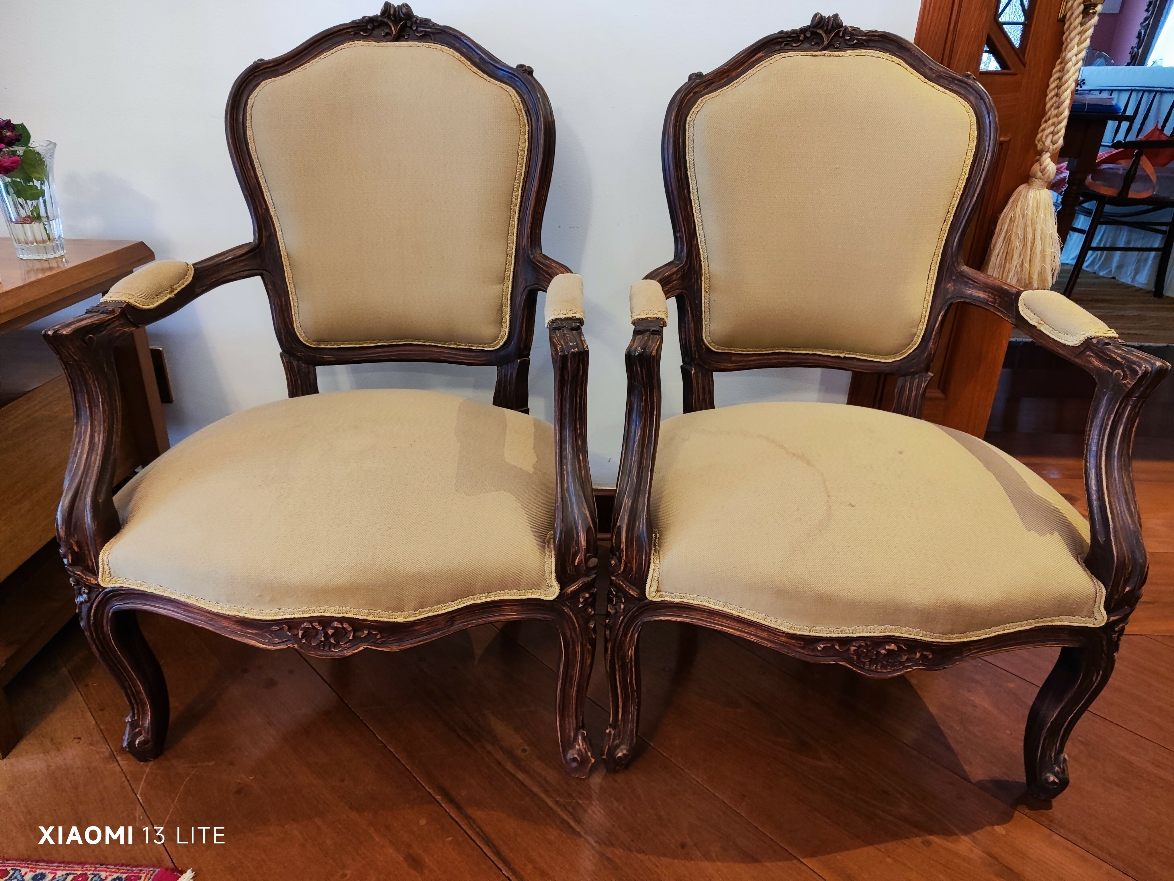 Par de Poltronas clássicas