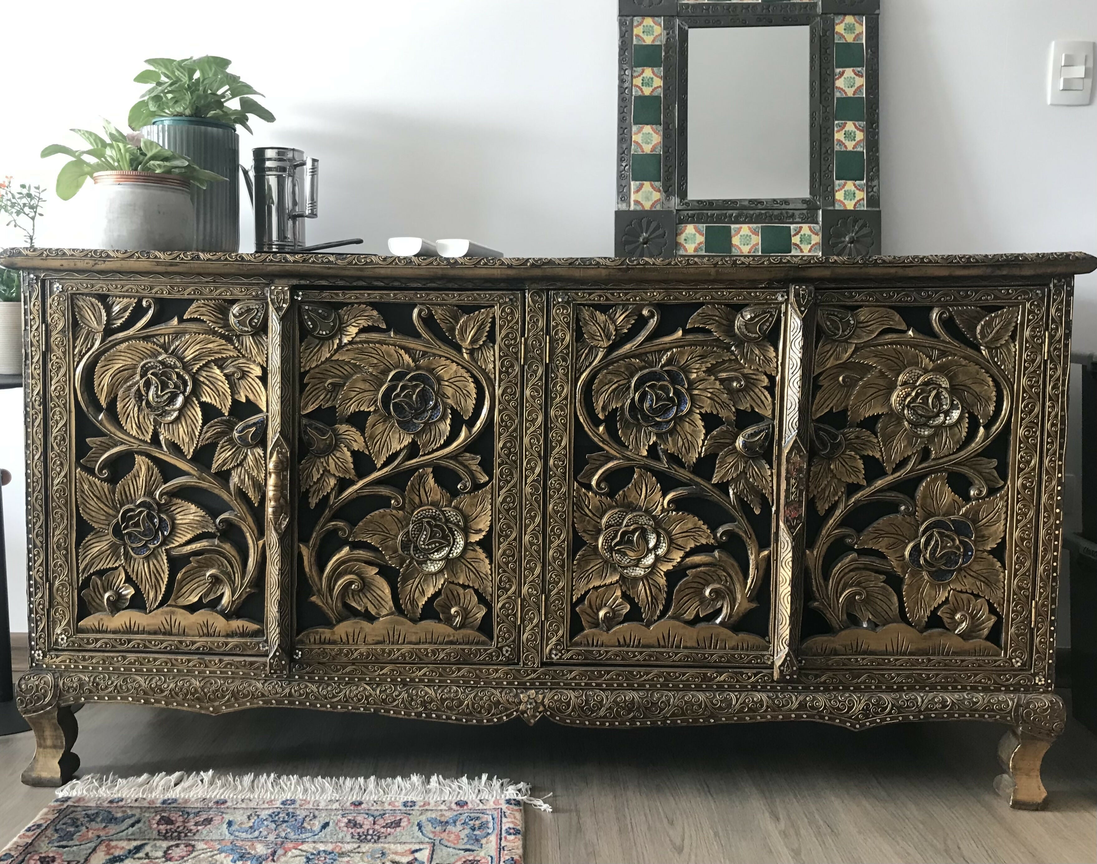 Buffet indiano raridade maravilho em madeira entalhada feito à mão 150x55