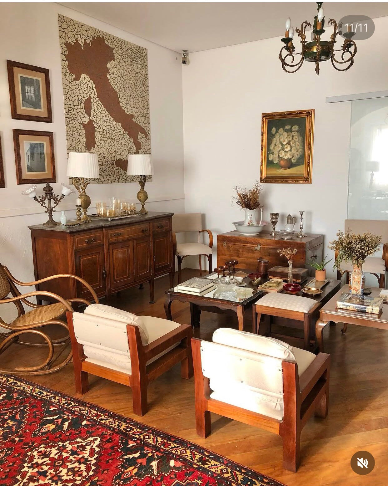 Poltronas de madeira com estofado anos 60 (valor unitário) 