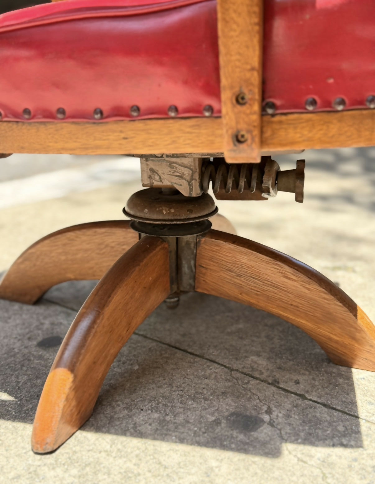 Cadeira de escritório antiga giratória