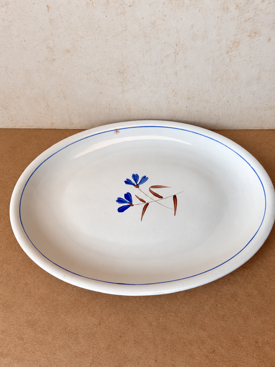 Travessa oval vintage em porcelana Santo Eugênio com decoração floral em azul (DMCPS_716)