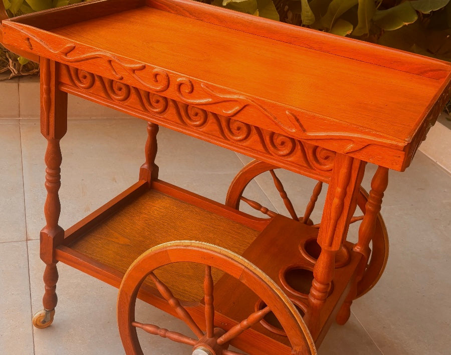 Carrinho de Chá e Bar Vintage em Madeira Maciça – Estilo Colonial / Anos 60