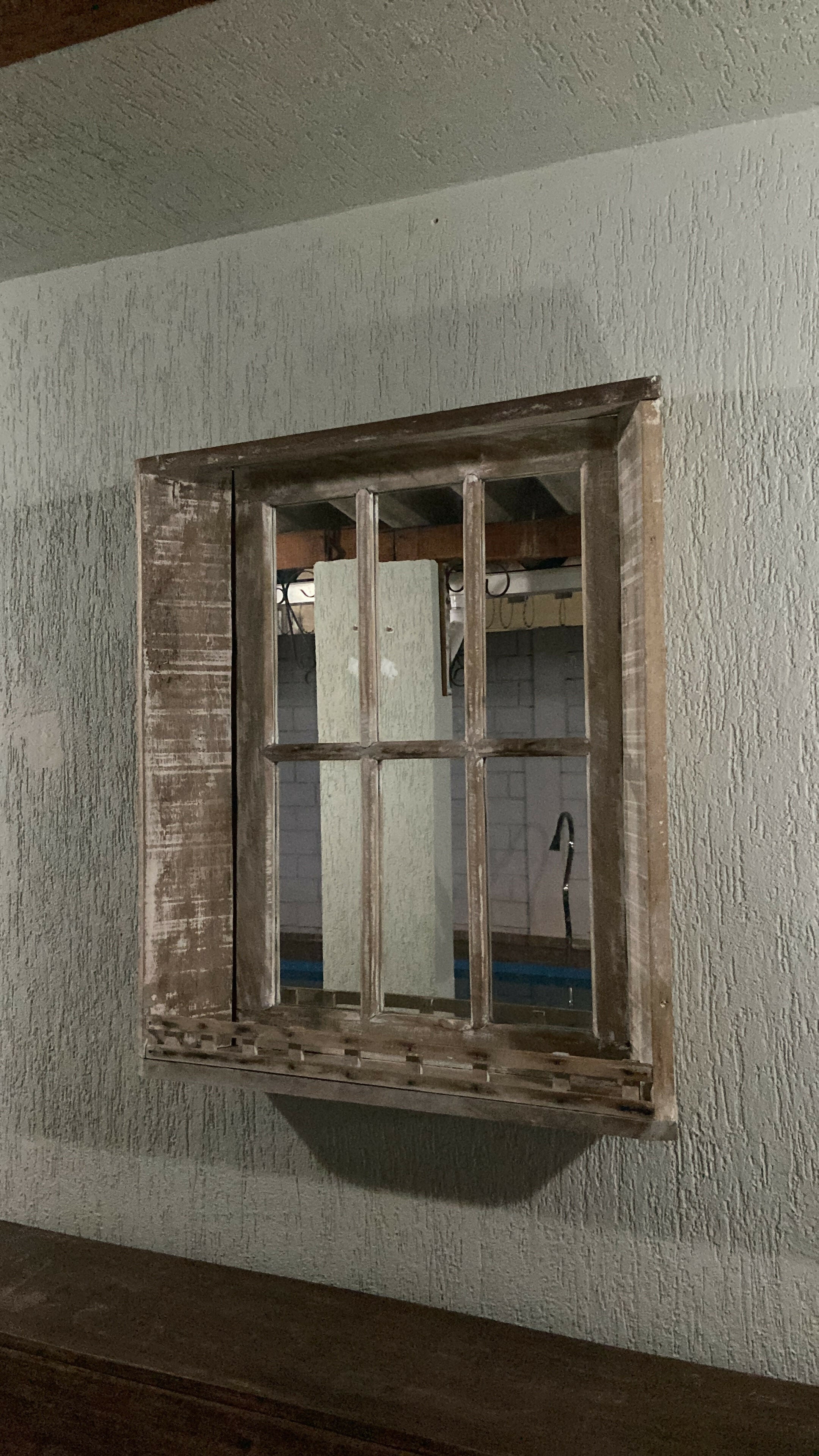 Espelho Fantástico com madeira de Demolição