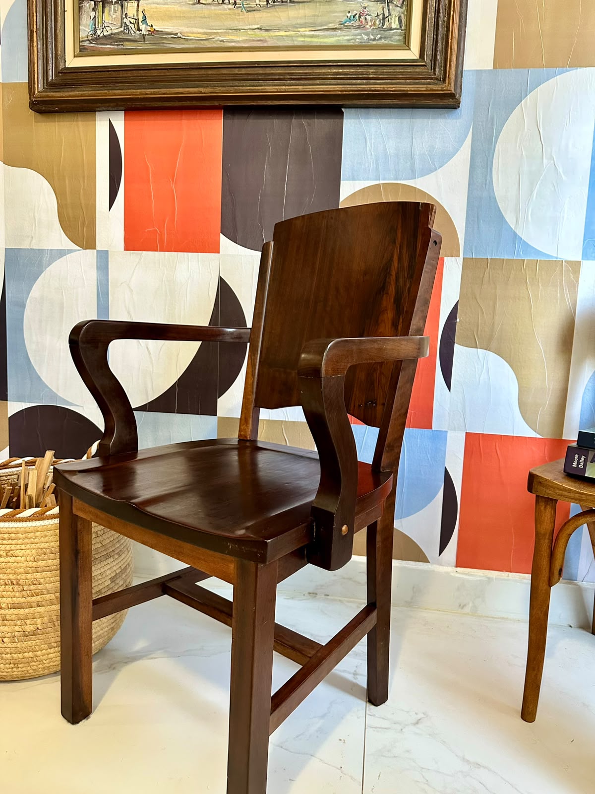 Cadeira Vintage em Madeira Maciça – Design Modernista Brasileiro