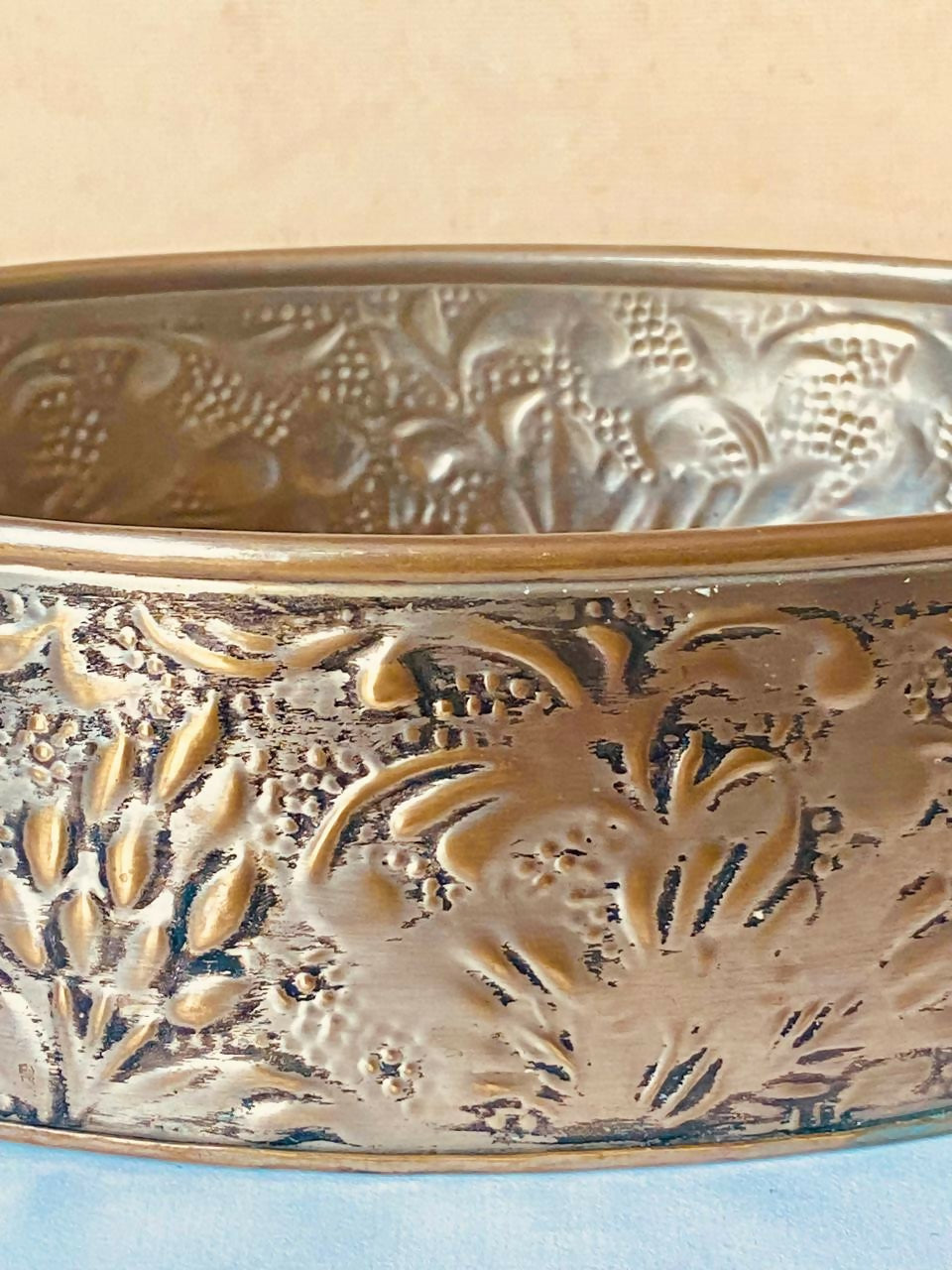 Cachepot oval em metal 27 cm (DMCPS_261)