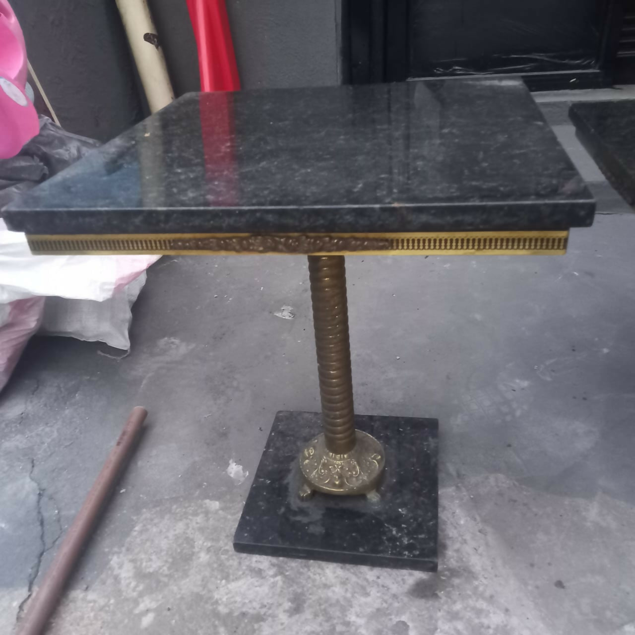 Jogo de Mesa auxiliar com mármore e bronze