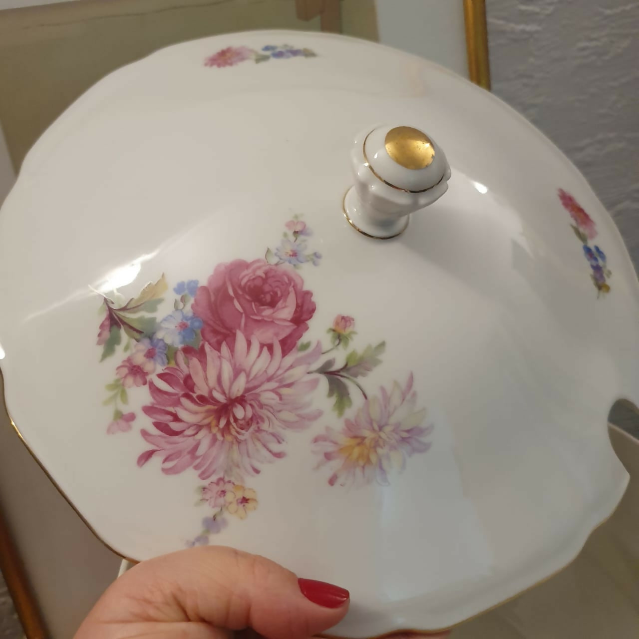 Grande, linda e impecável sopeira em porcelana tcheca vintage Bohemia