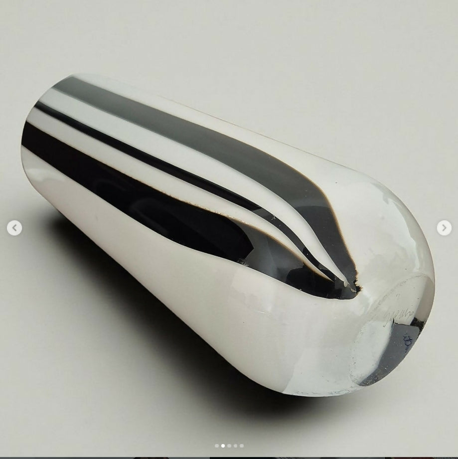 Vaso Seguso em vidro artístico em preto e branco