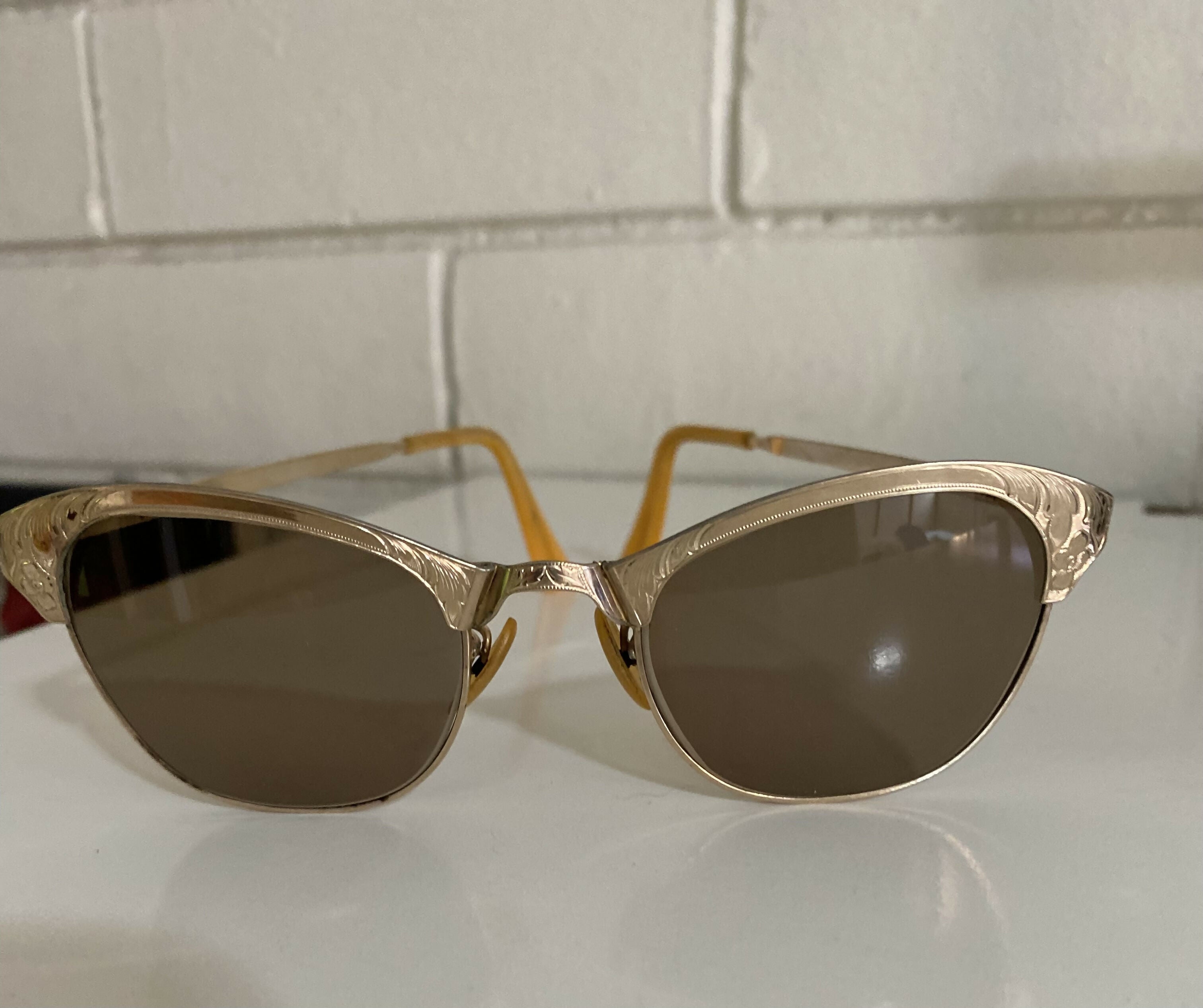 Oculos vintage anos 50 estilo gatinho marca Artcraft(USA) original folheado a ouro 12k