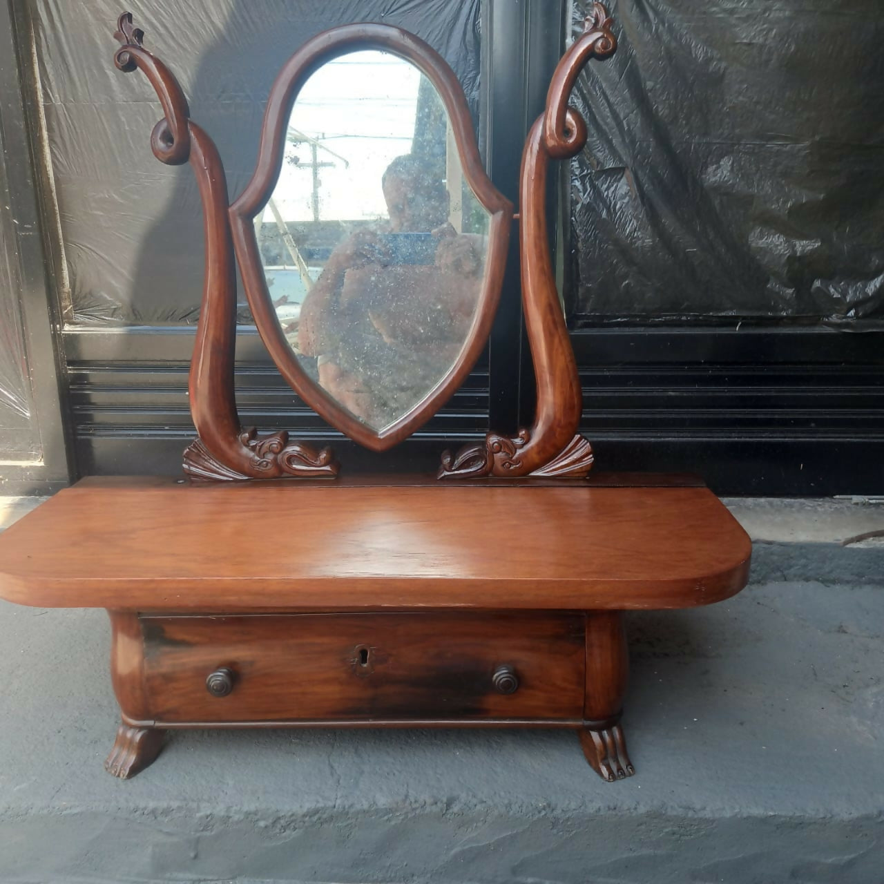 Mini penteadeira / Aparador com espelho