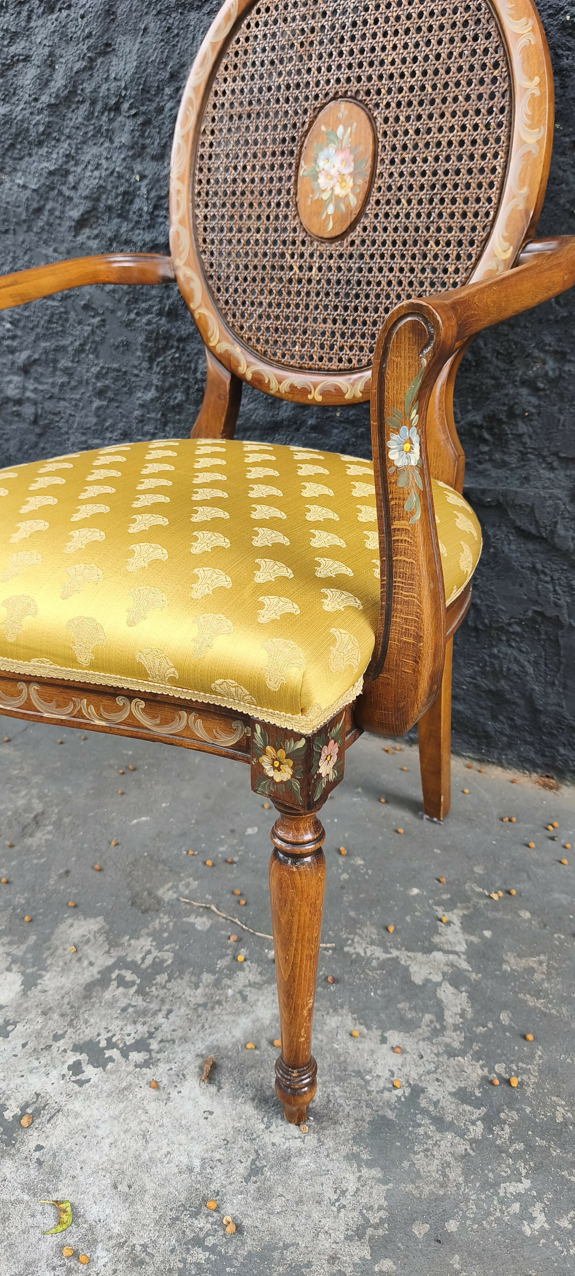 Par de Poltronas Medalhão em Carvalho e Palhinha