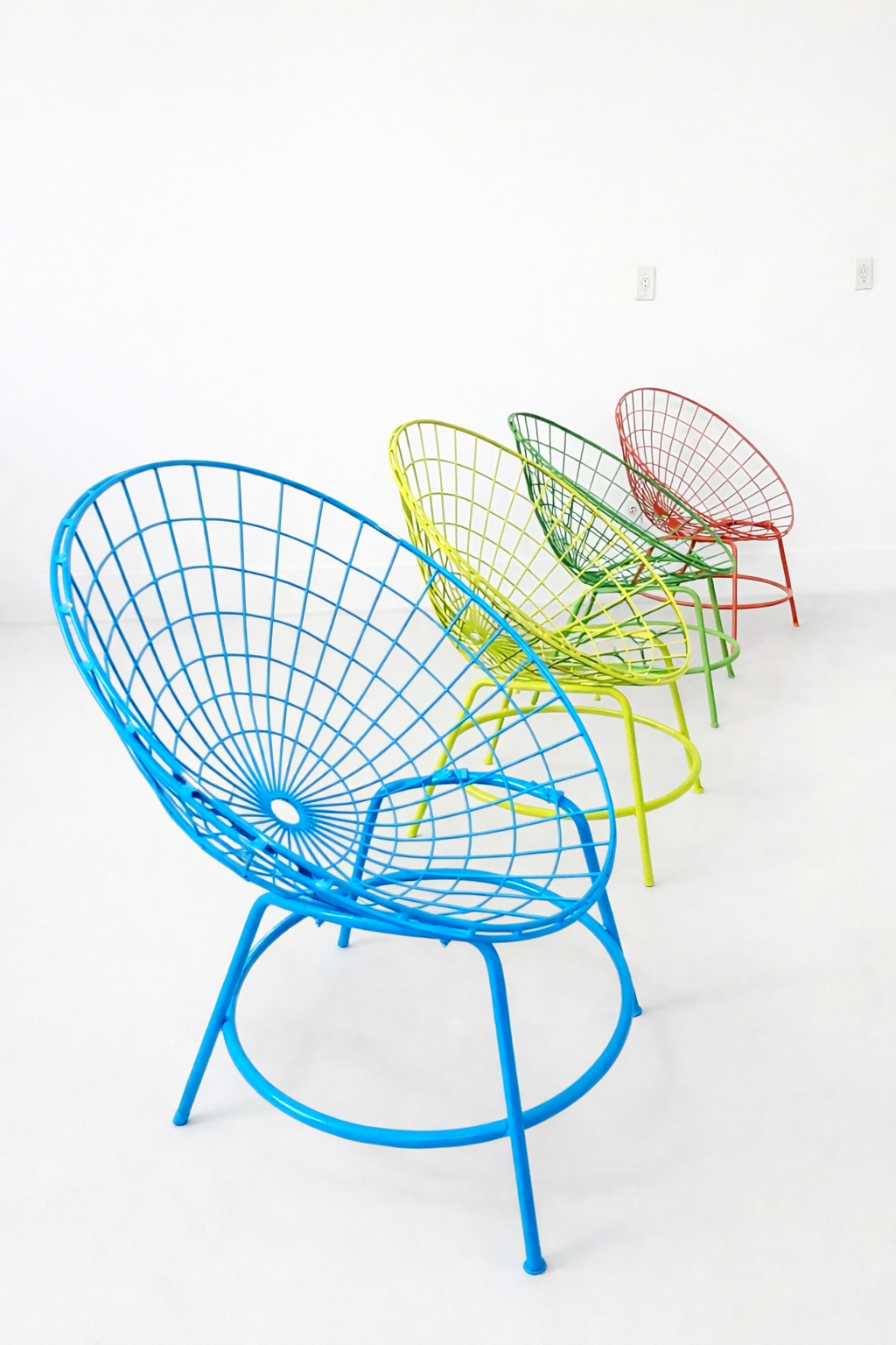 Cadeiras aramadas anos 70