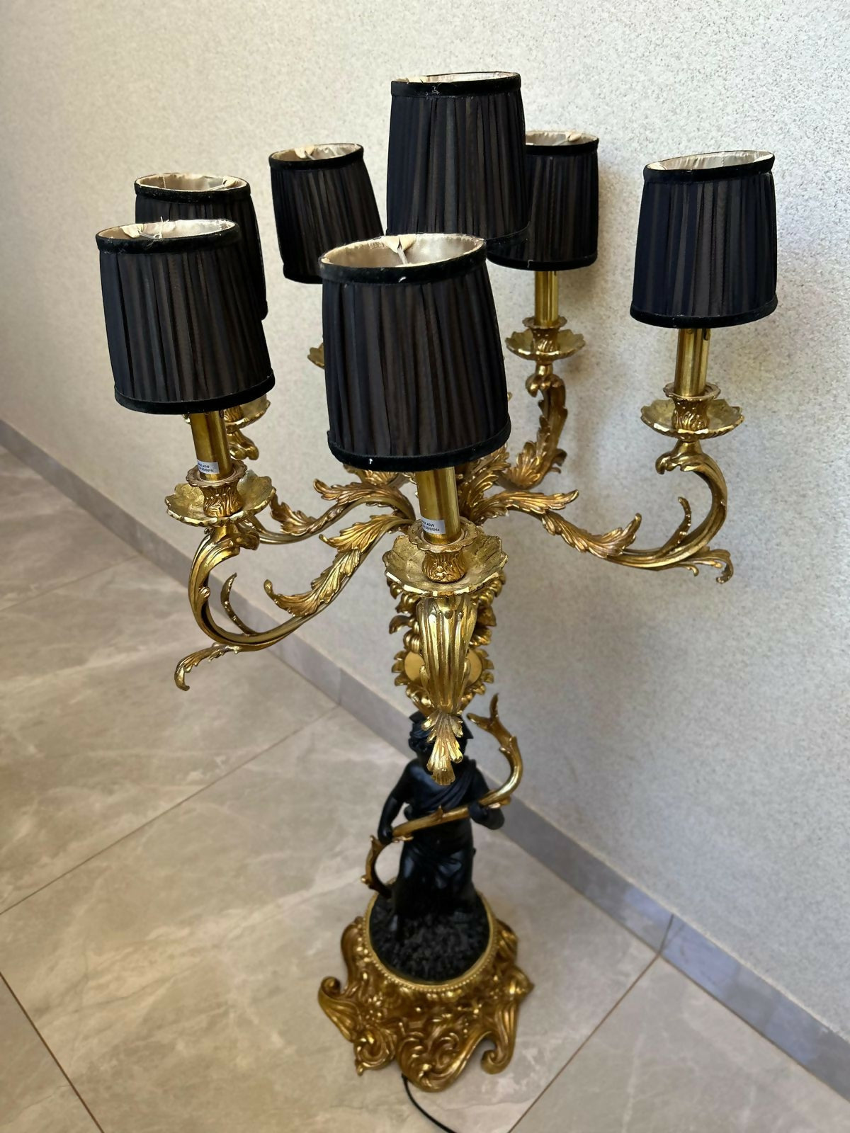 Luminária Candelabro Escultural – Luxo e Arte em um só item!