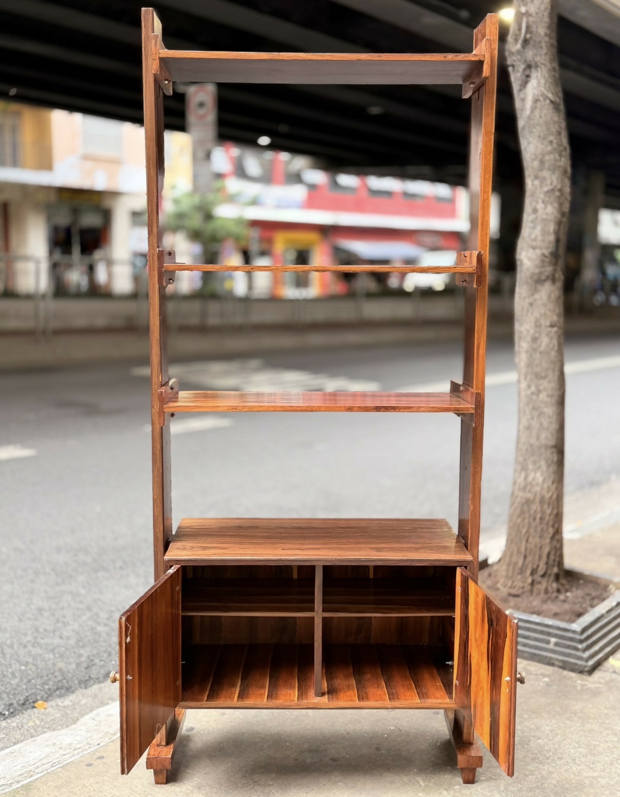 Estante coluna única