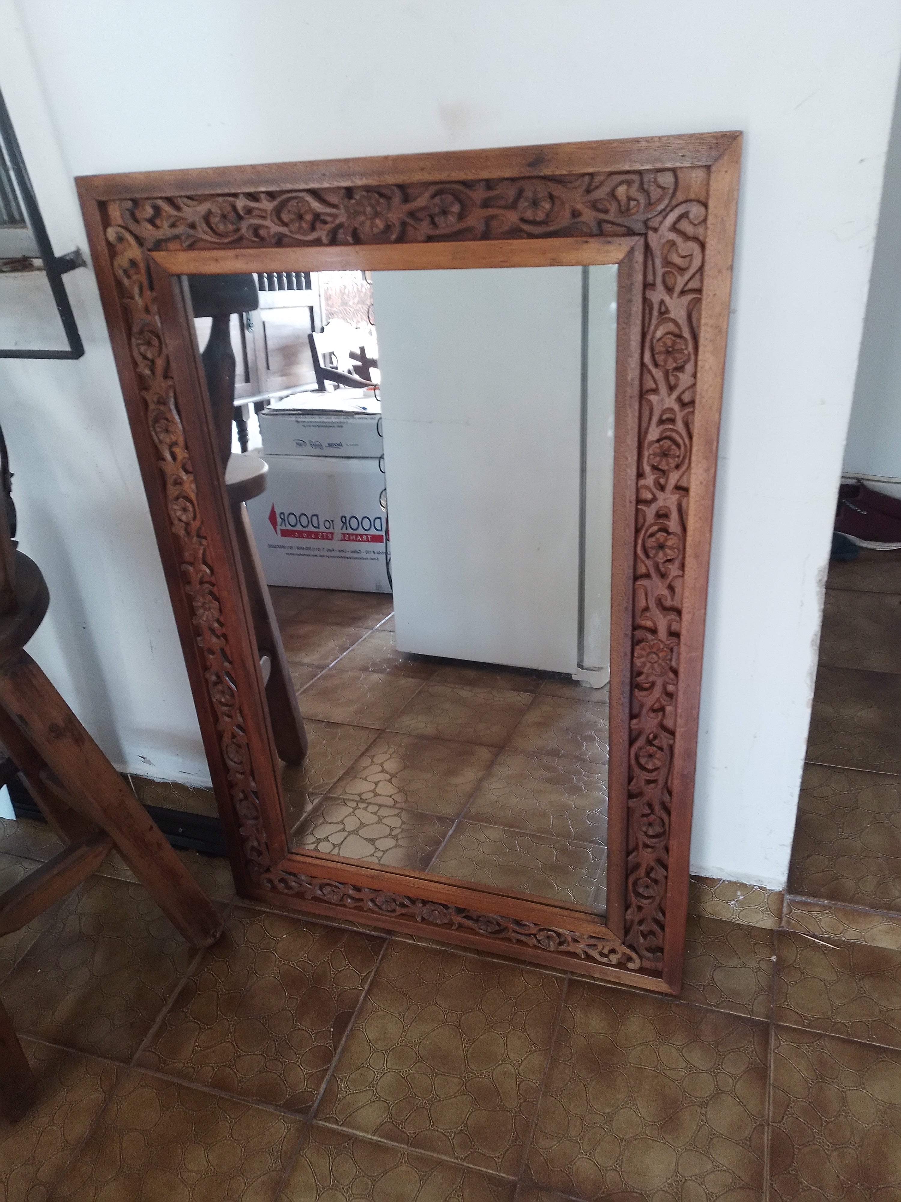 Espelho retangular antigo e diferenciado entalhado à mão, vintage