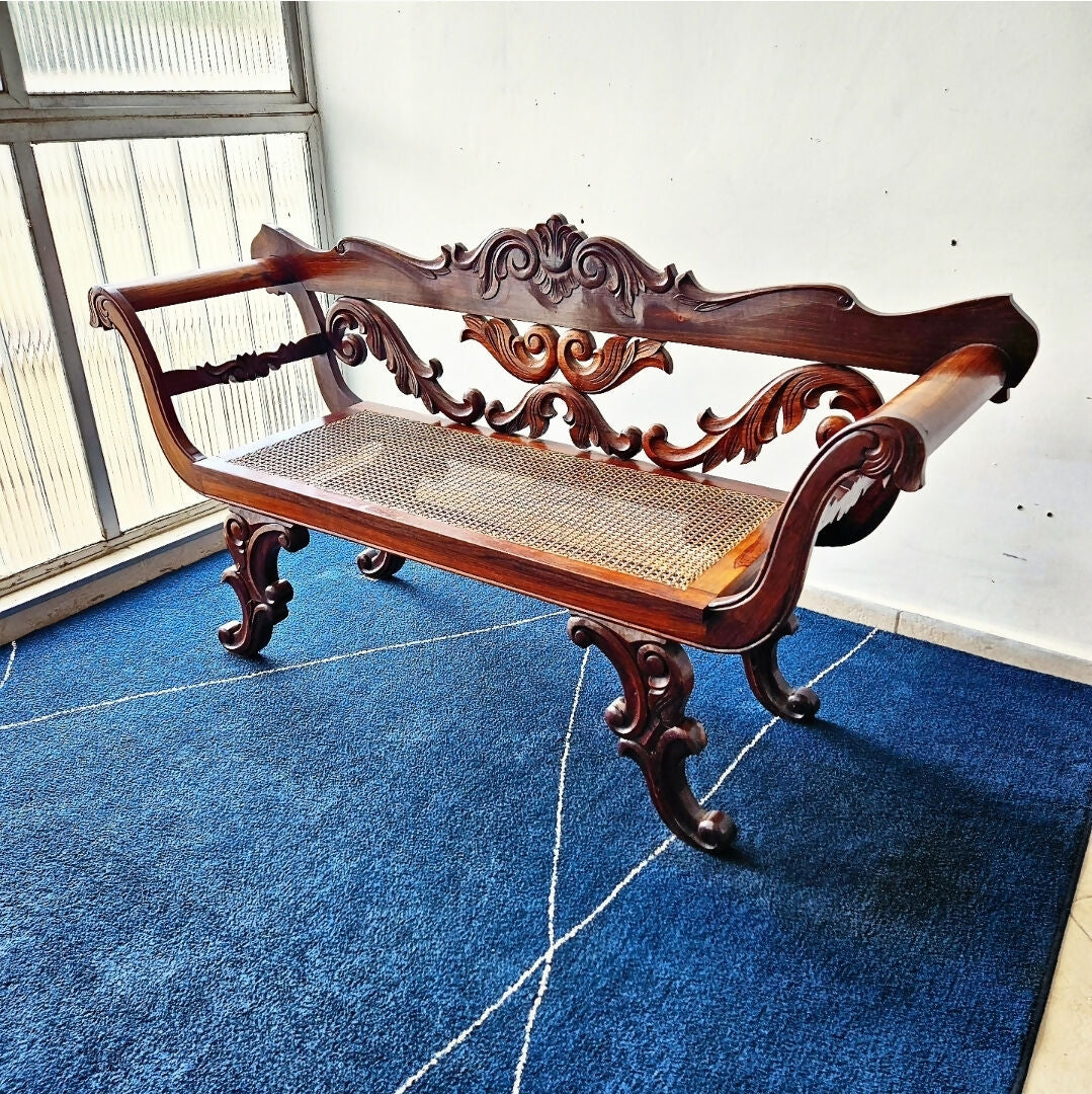 MARQUESA EM JACARANDÁ