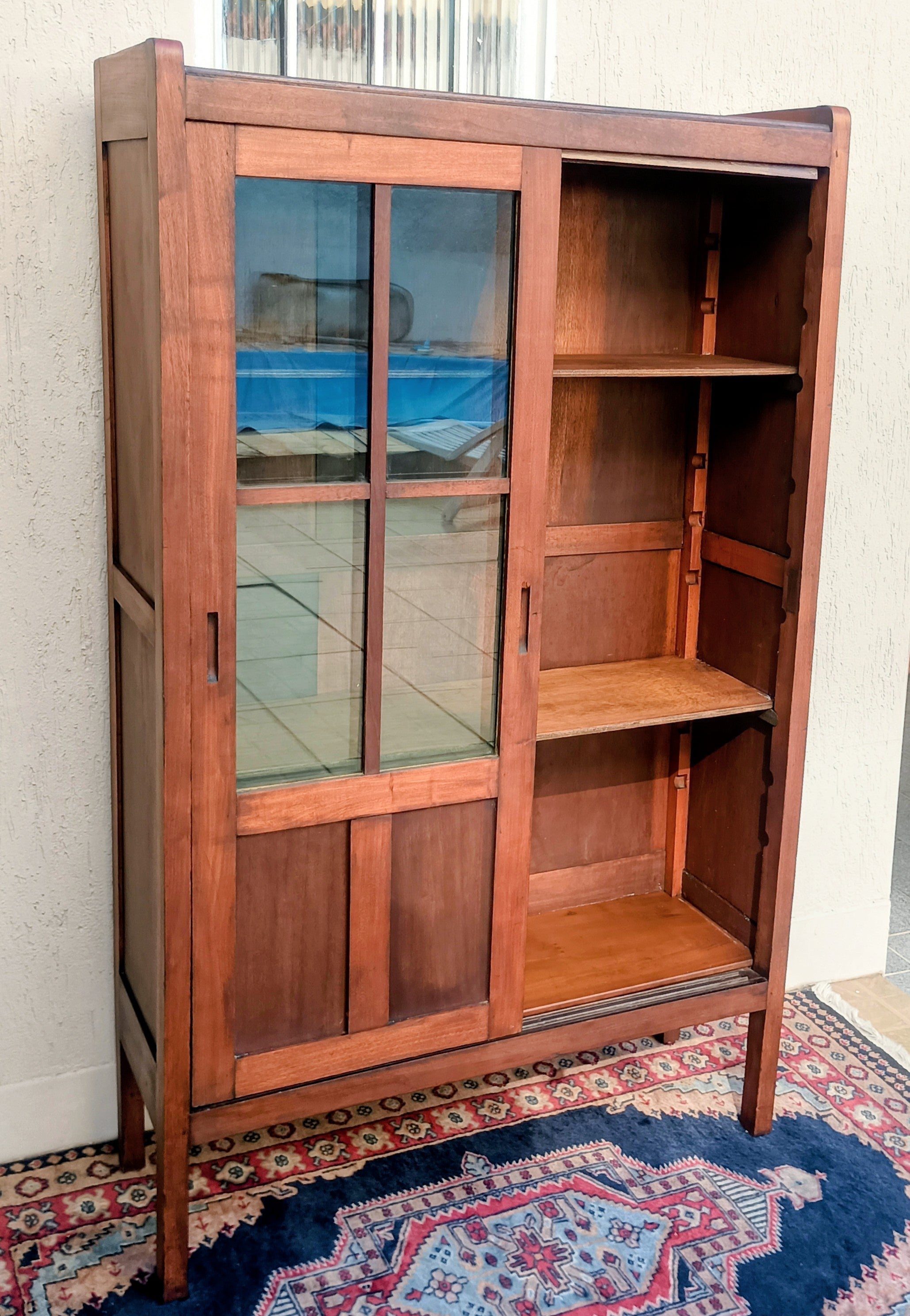 Cristaleira / Vitrine Antiga / Livreiro em Peroba Maciça – Estilo Arts &amp; Crafts / Mission – Décadas de 1920/30