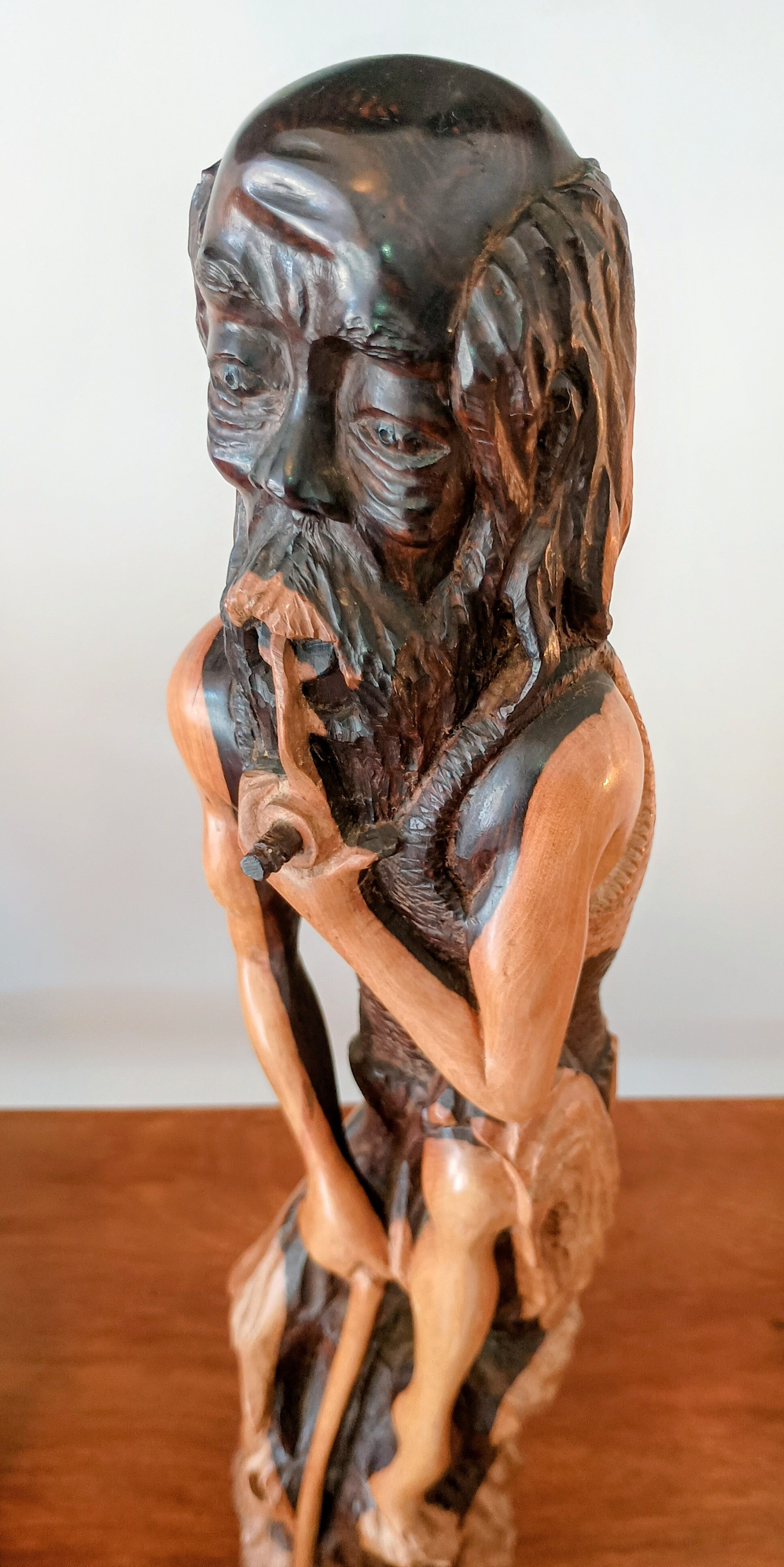 ESCULTURA EM MADEIRA DE LEI GONÇALO ALVES