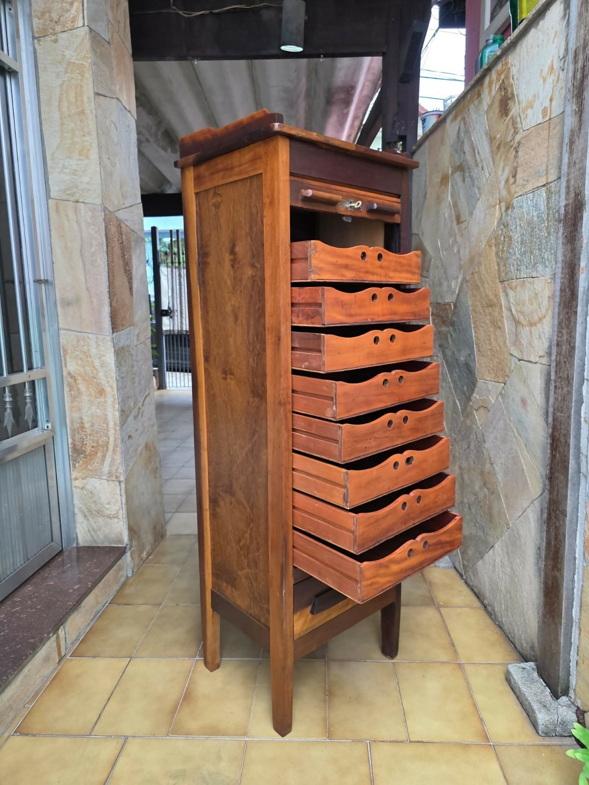 Arquivo xerife em imbuia, década de 40