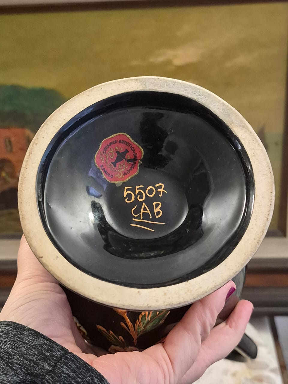  Jarra linda em cerâmica vintage nacional (anos 50/60) da Cerâmica Artística Barbosa - SP.  Numerada e com selo da manufatura na base.