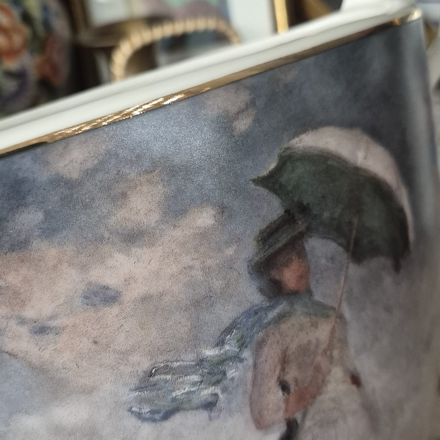  Vaso / Floreira com alças em porcelana alemã Goebel,  coleção Artis Orbis Collection,  maravilhosa.   Edição limitada 68 / 1500, raríssimo e em perfeito estado,  com a linda pintura de Monet: Femme á L ´Ombrelle.