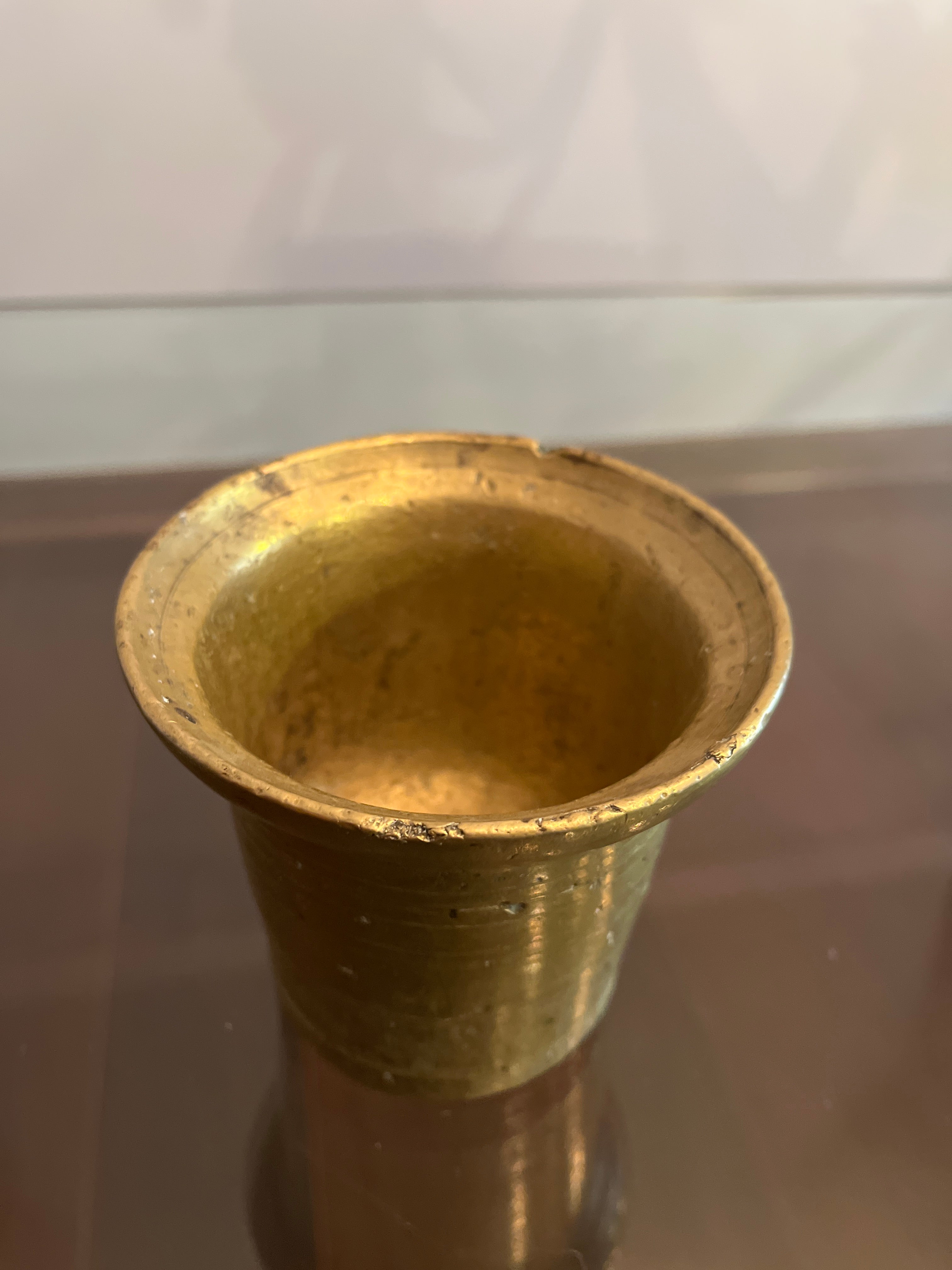 Almofariz de bronze de uso medicinal 