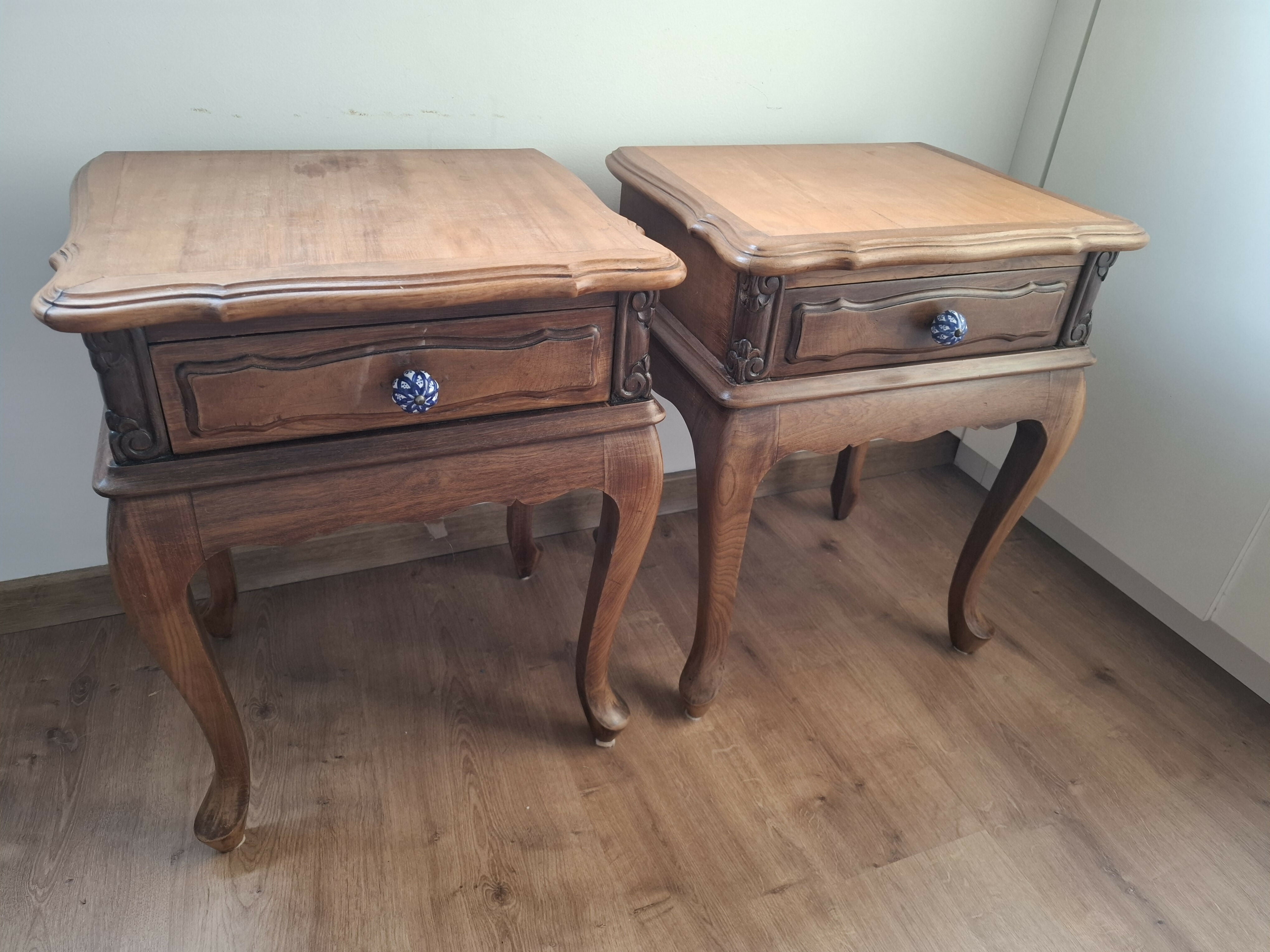 Par de Mesa de Cabeceira Antiga Estilo Provença - Madeira Nobre com puxadores de cerâmica