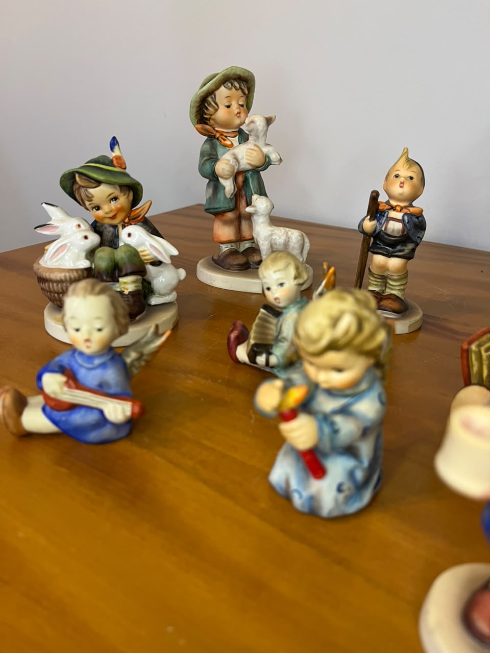 Conjunto de 9 Bibelôs Goebel – Porcelana Alemã