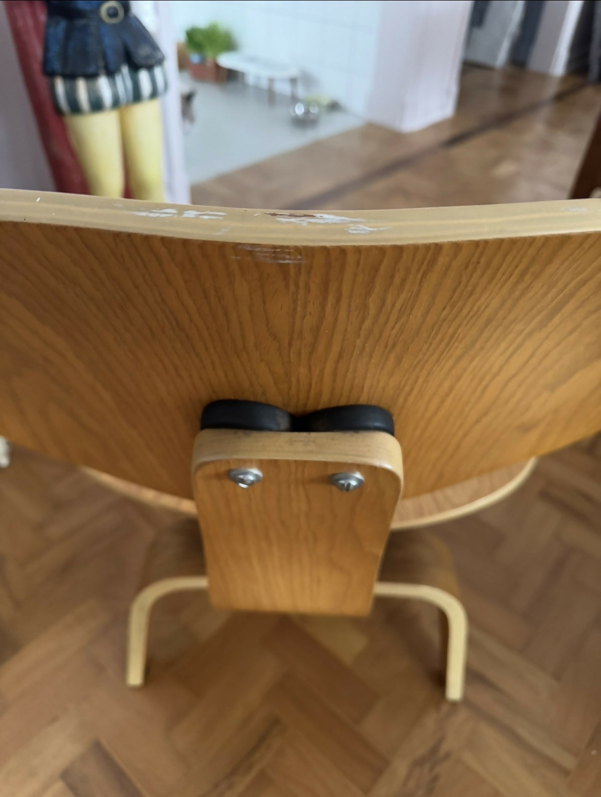 Cadeira Vitra LCW EAMES - iconic