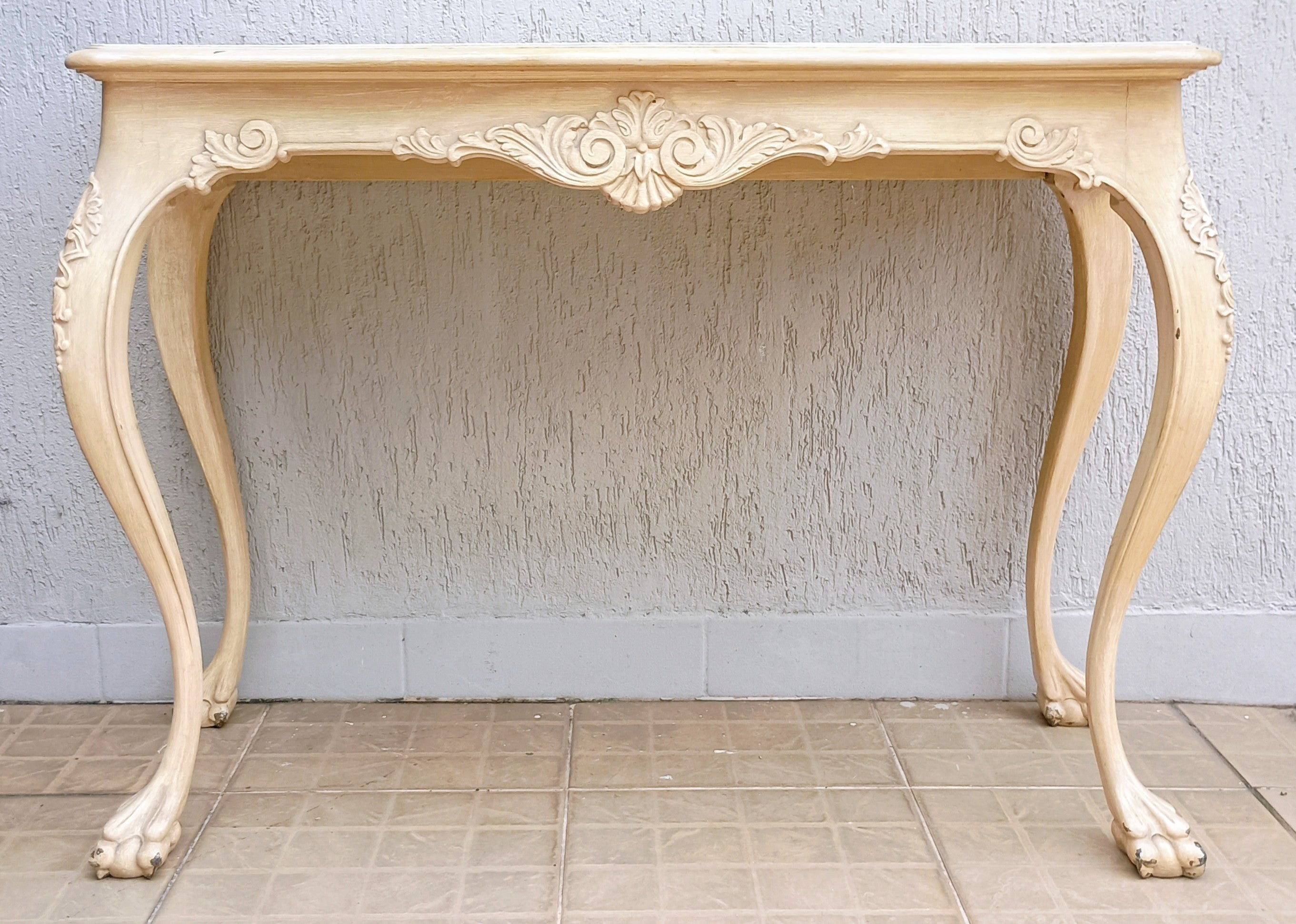 Aparador Console em jacarandá estilo Luiz XV com pátina clara 