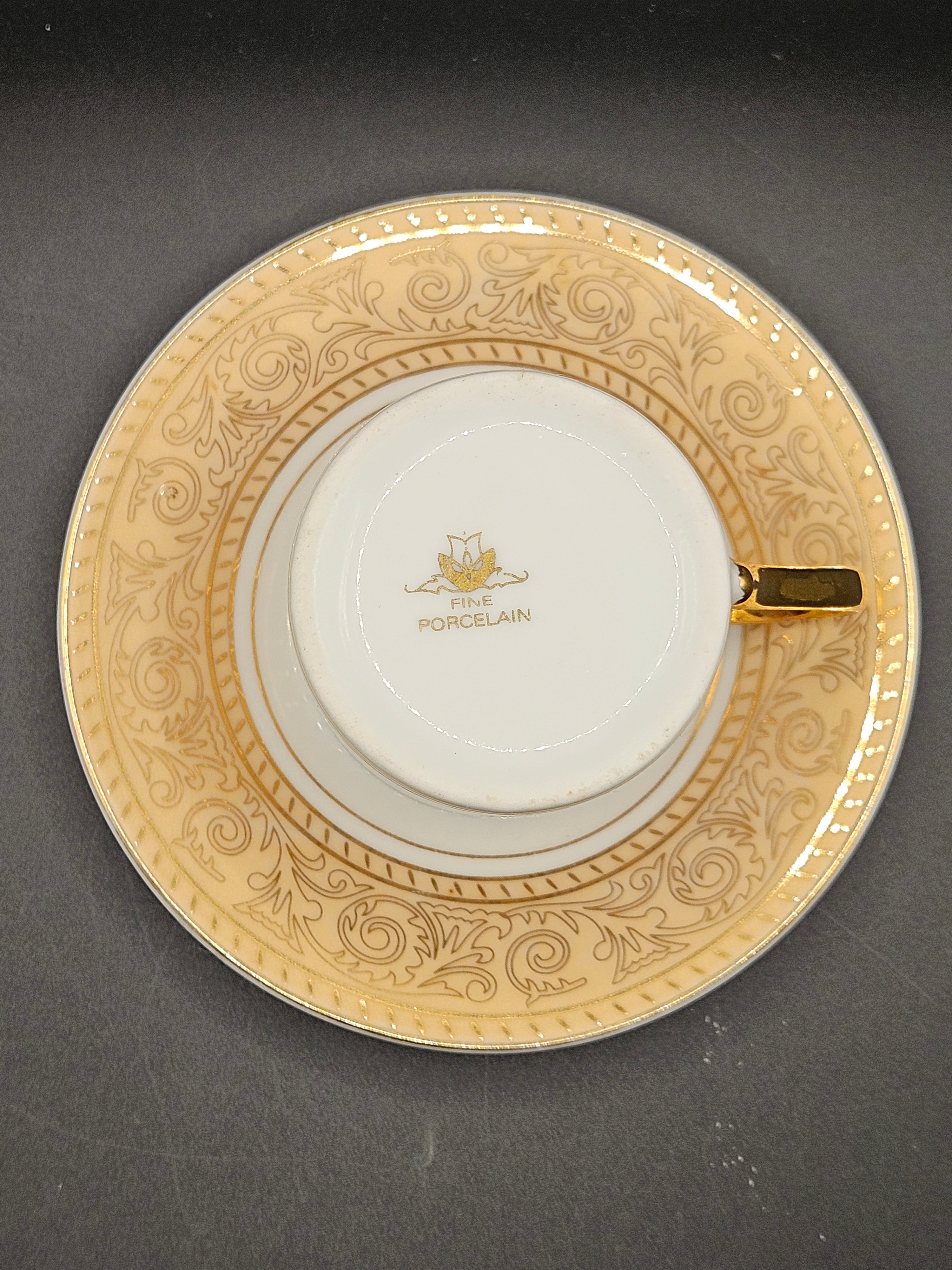 Xícaras de Café em Porcelana Japonesa Yusui com Ouro