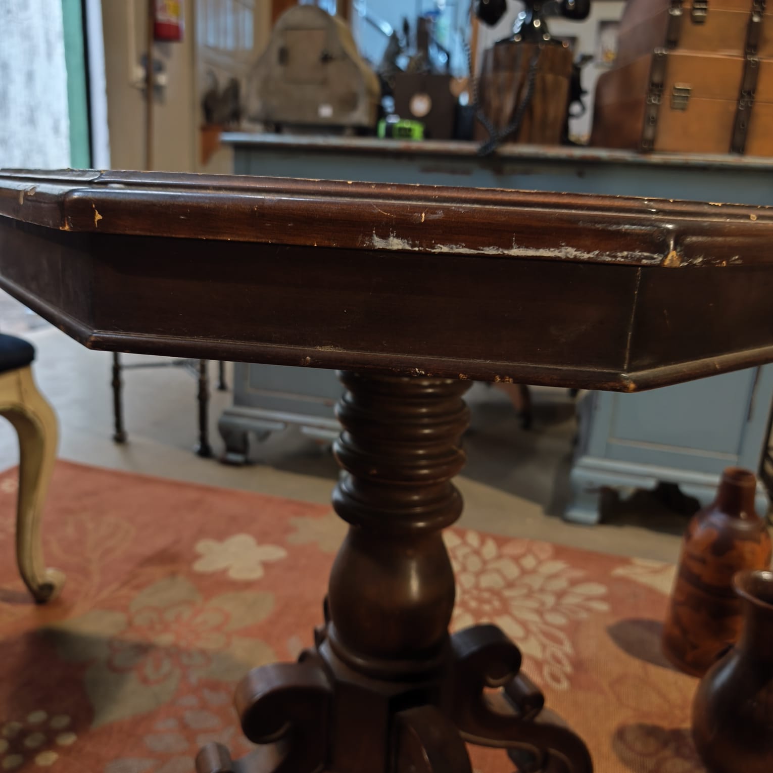 Mesa Lateral Octogonal em Madeira com tampo em Marchetaria em forma de estrela 