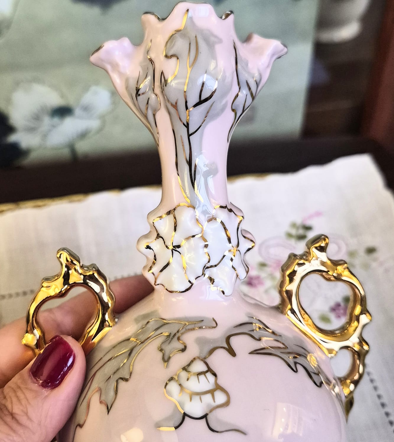 Vasos / ânforas, maravilhosos, em raríssima porcelana rosa tcheca produzida pela tradicional e chiquíssima manufatura Haas &amp; CzJzek