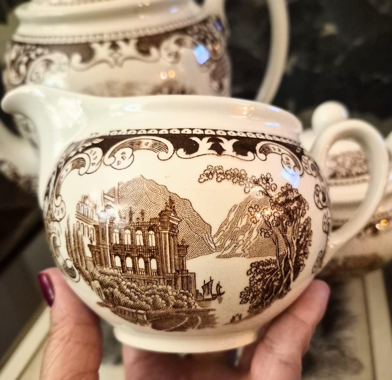 Conjunto para servir chá e café em faiança holandesa centenária (final do séc XIX, início do séc XX) Petrus Regout &amp; Co Maastricht (atual Royal Sphinx), modelo Castillo. Muito raro e impecável. 3 peças