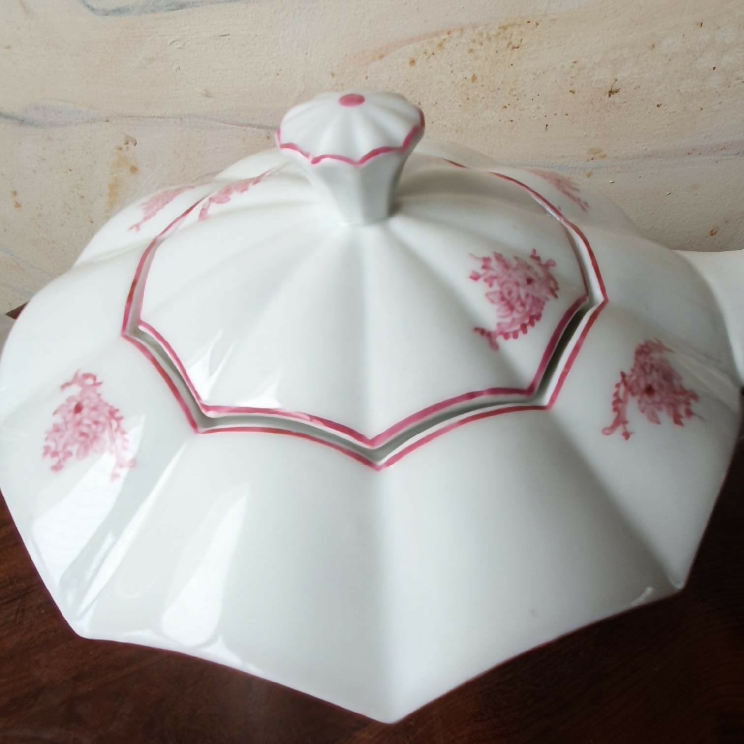 Raro conjunto de serviço de café e chá em porcelana portuguesa de Coimbra.