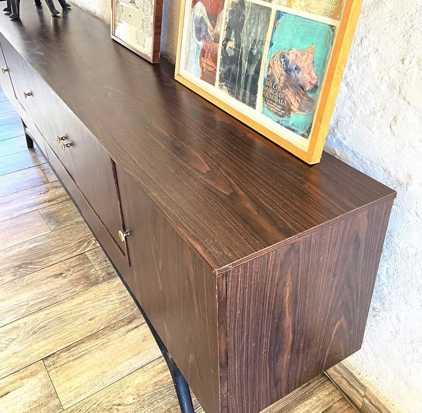 Buffet anos 50 em fórmica jacarandá de epoca
