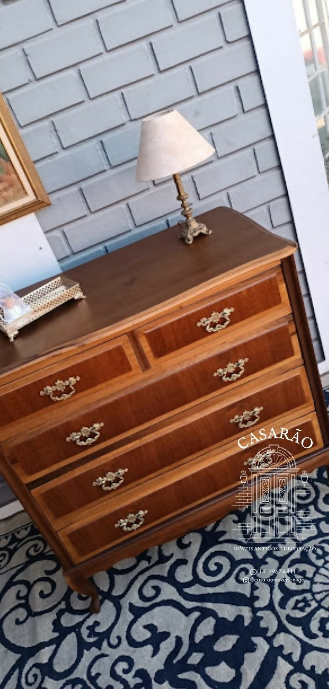 Cômoda provençal em imbuia (restaurada)