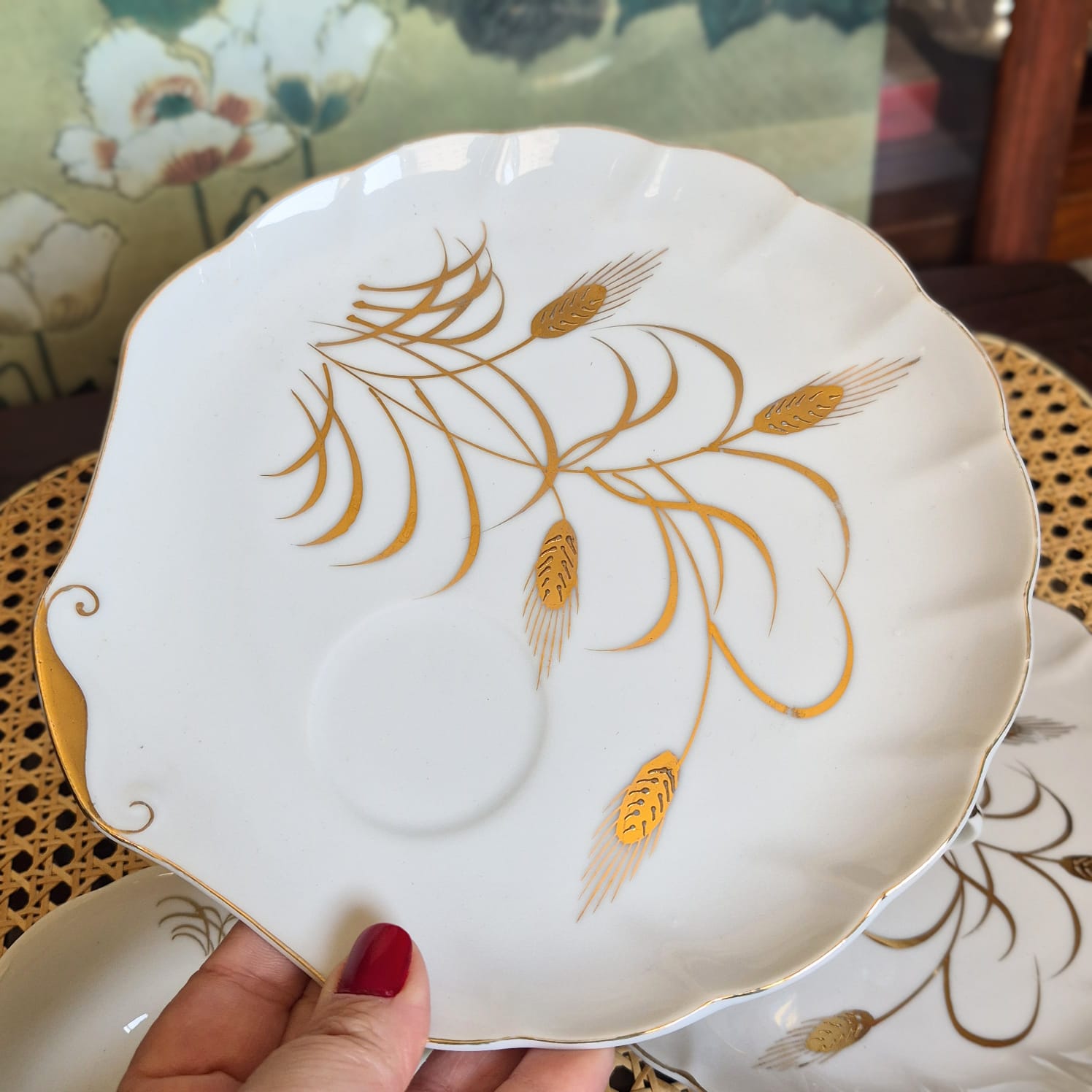 Maravilhosas xícaras biscoiteiras em porcelana vintage (1958) chinesa Lefton.  Impecáveis.  Douradas à ouro com decoração triguinho e pratos em formato de conchas. De babar!