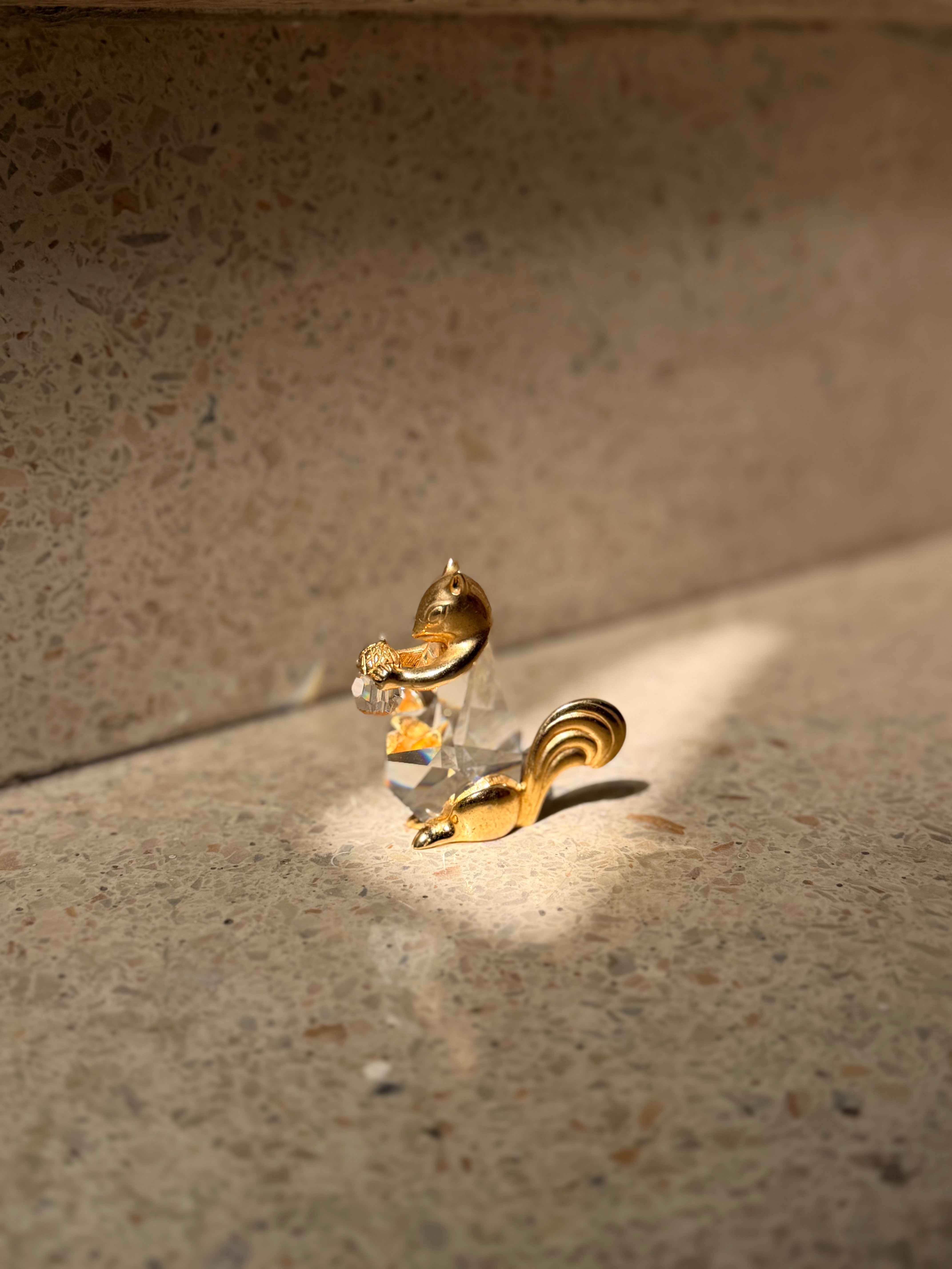 Miniaturas Vintage Swarovski Crystal Memories com detalhes dourados 