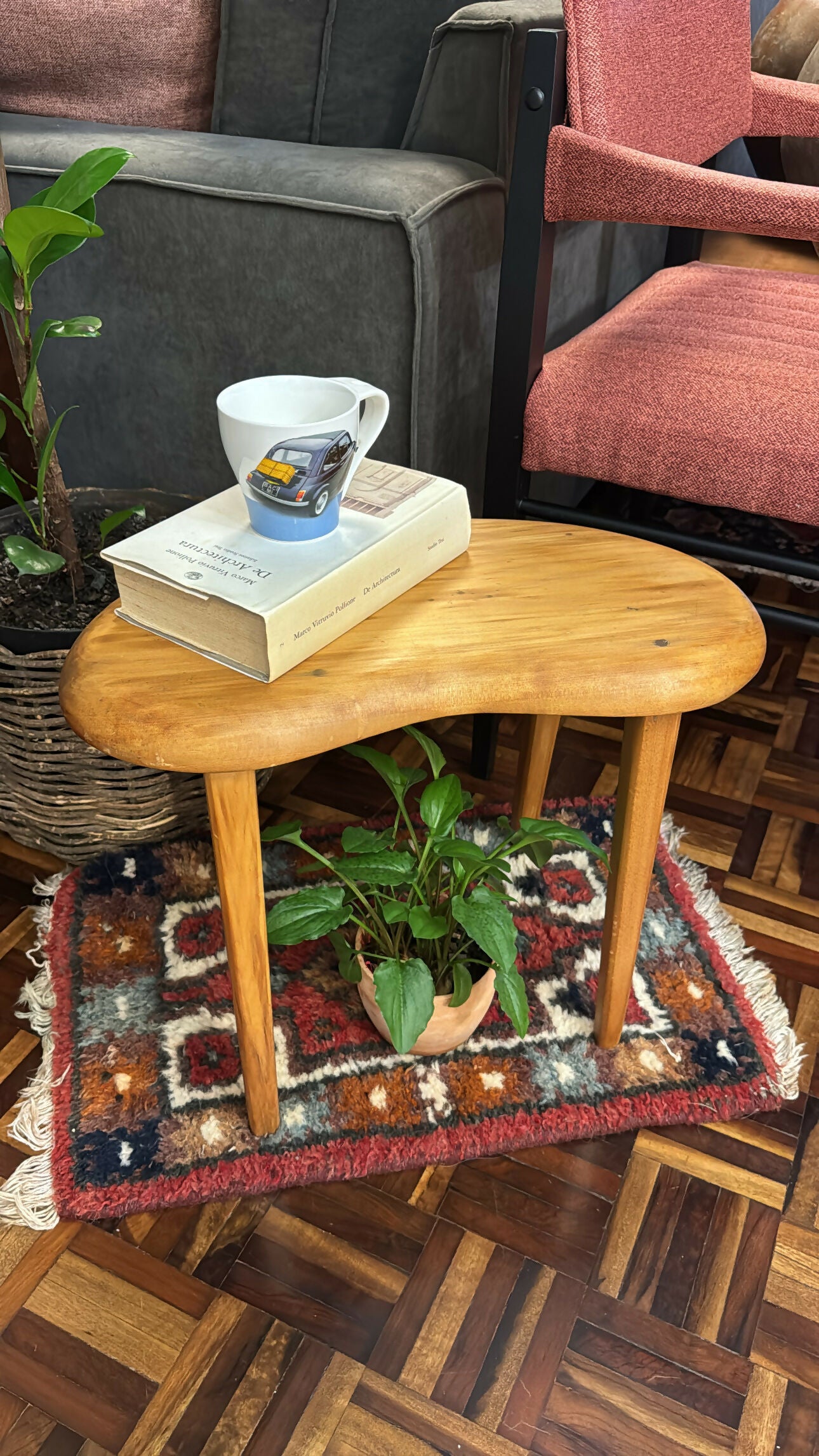 Banco Feijão restaurado