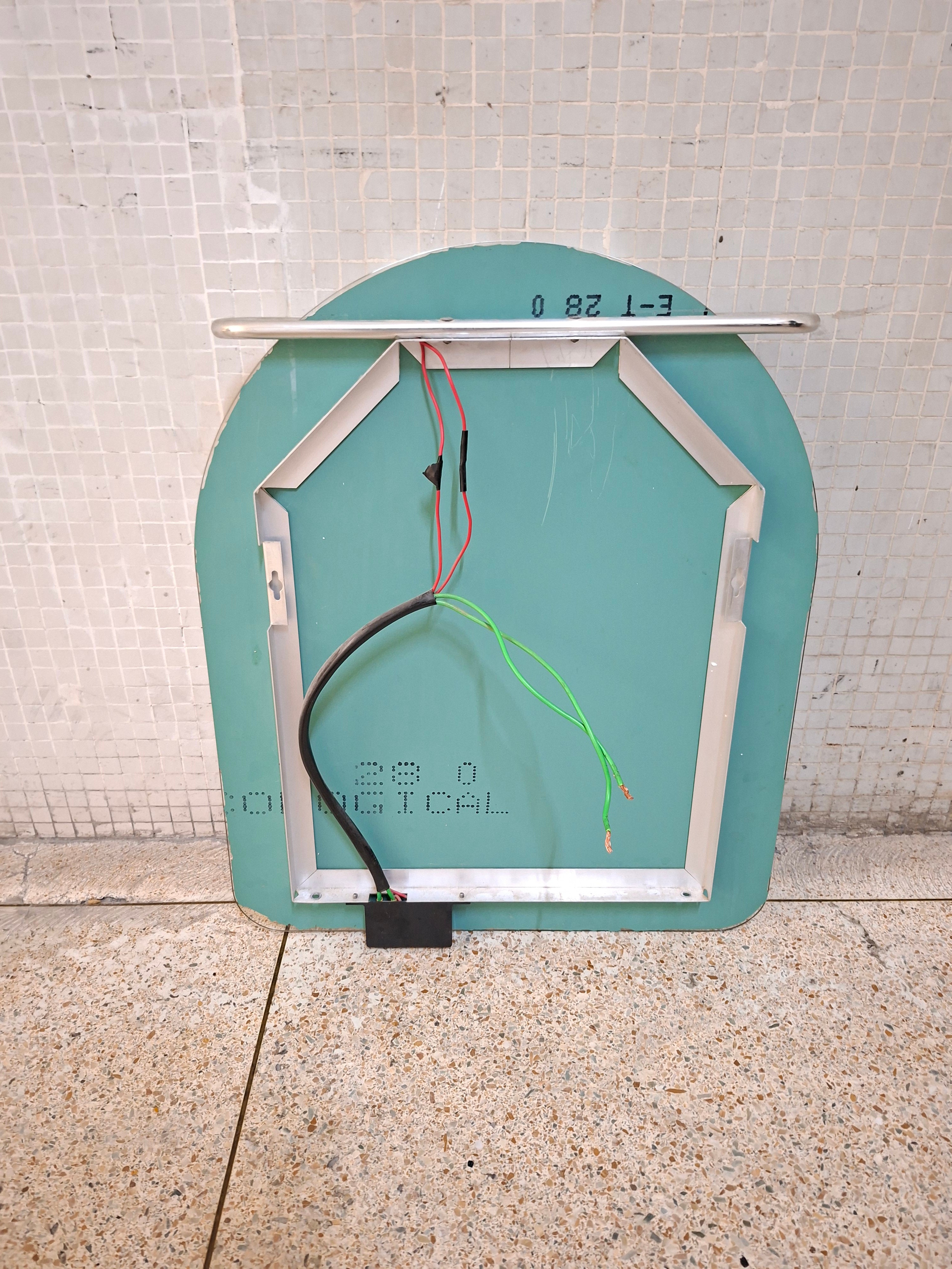 Espelho de Banheiro Vintage em forma de arco com Luminária embutida 