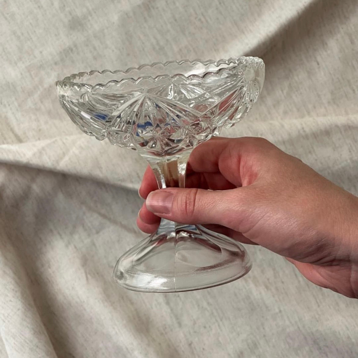 Taça porta doces em vidro prensado I Compoteira I castiçal