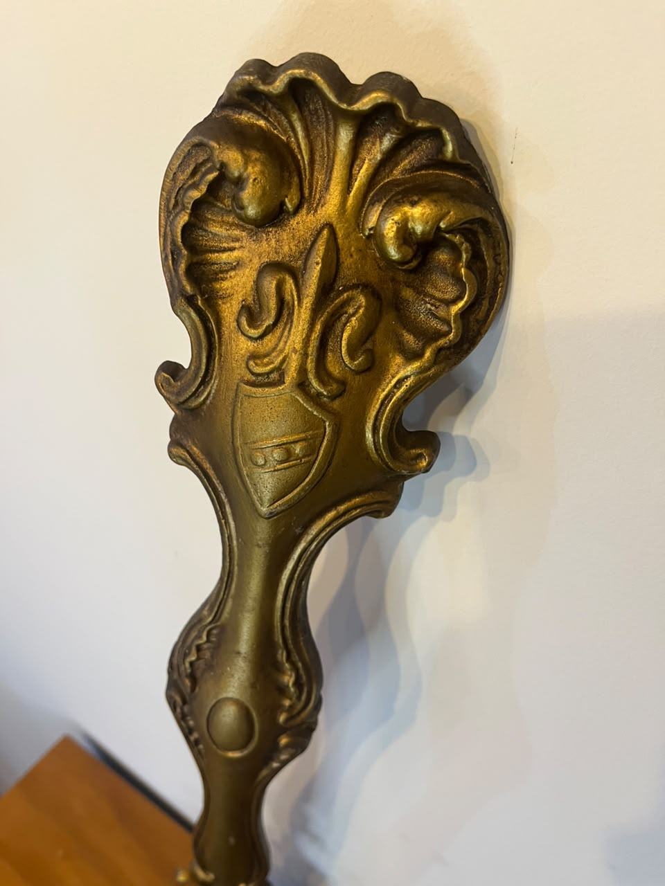 Porta-Objetos/Concha de Parede Vintage em Metal