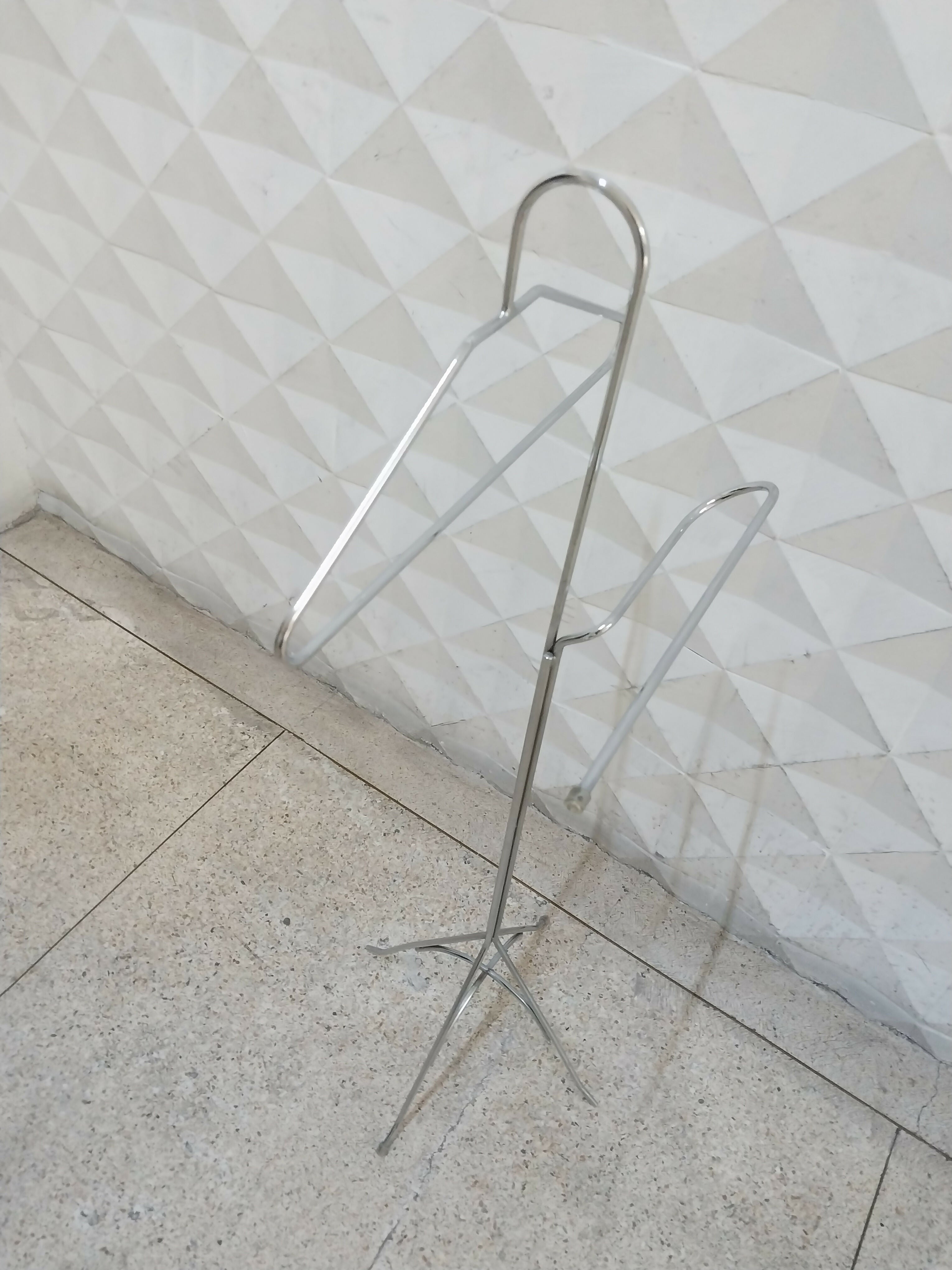 Cabideiro Vintage em Metal Cromado