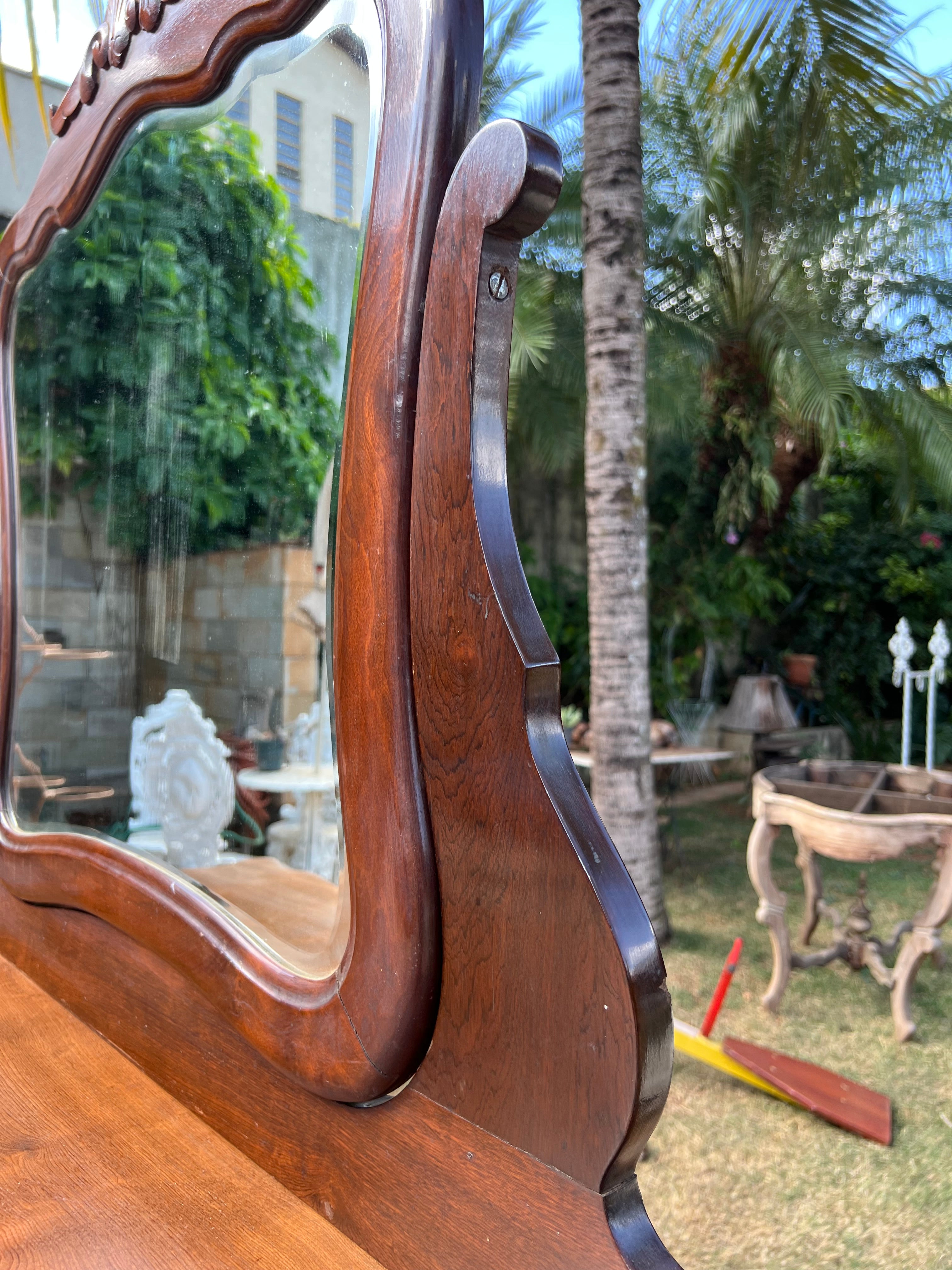 Maravilhosa penteadeira provençal antiga